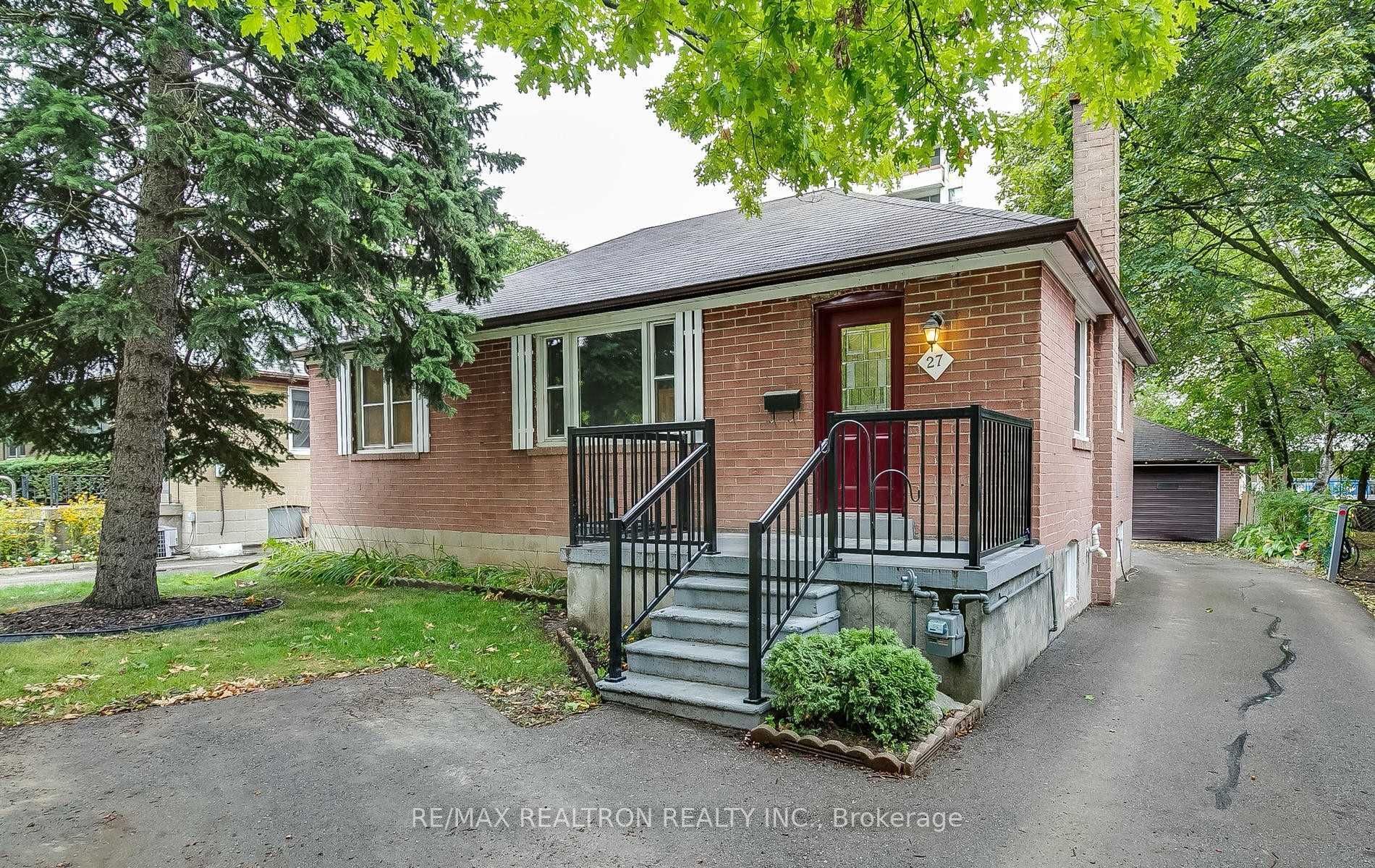 27 Highland Park, Markham, ON L3T 1B2 photo 4