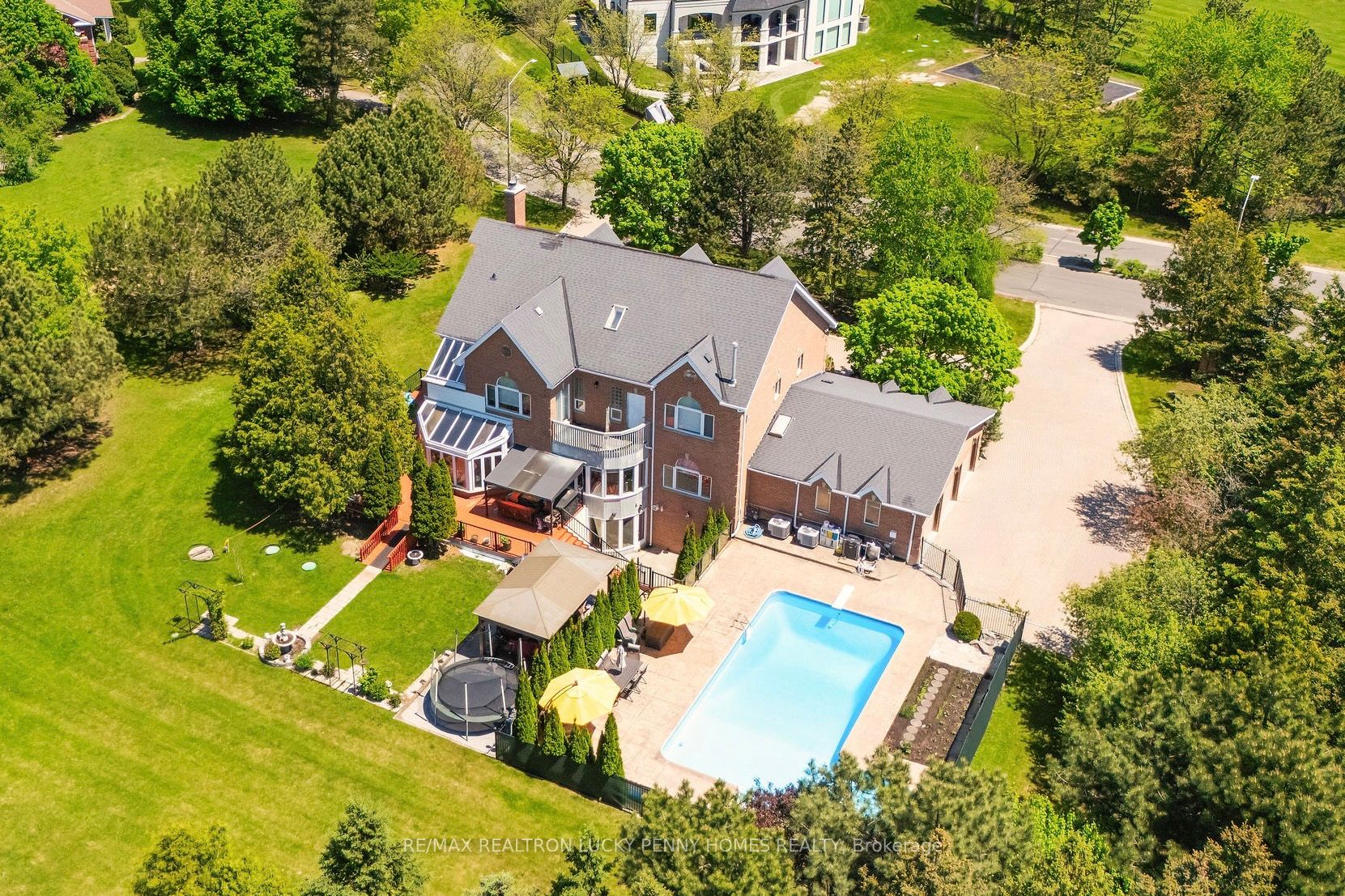 2 Jennings Gate, Markham, ON L6C 1A9 photo 3