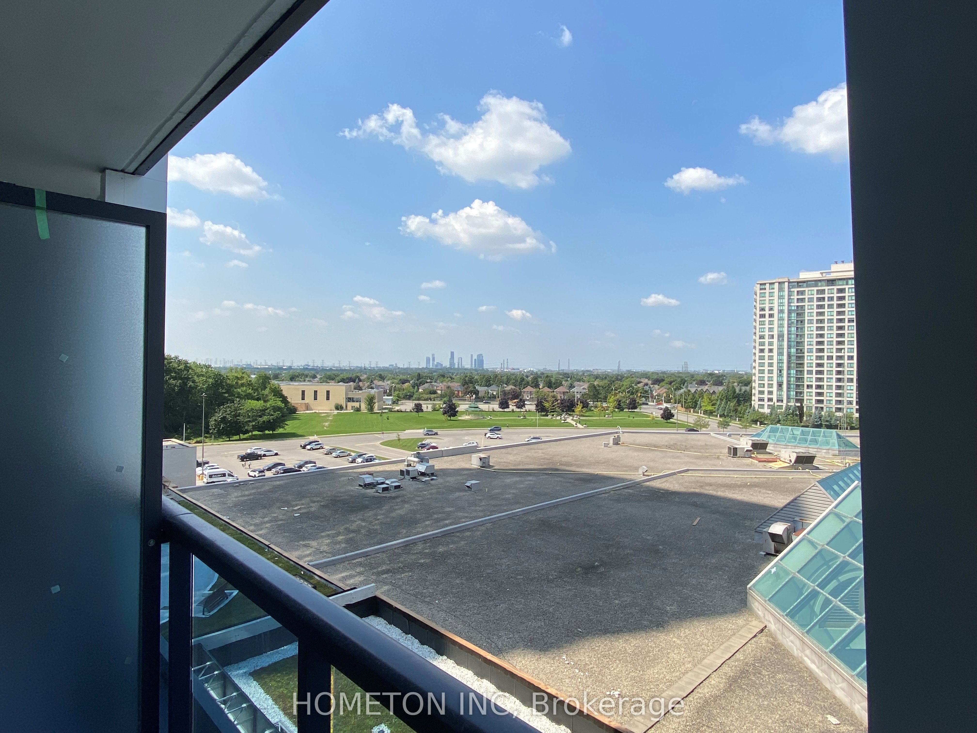 50 Upper Mall Way B528, Vaughan, ON L4J 0L8 photo 2