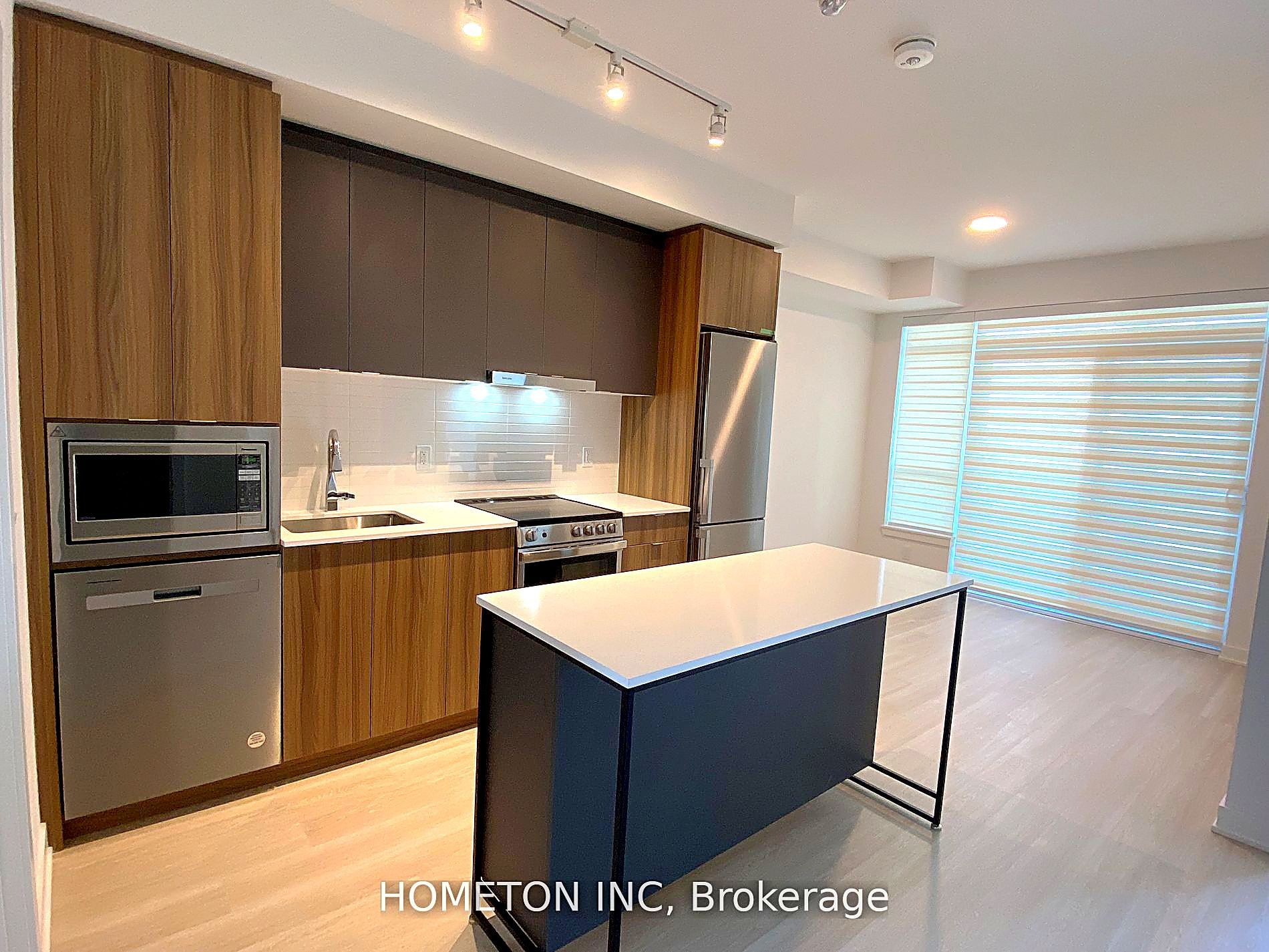 50 Upper Mall Way B528, Vaughan, ON L4J 0L8 photo 5