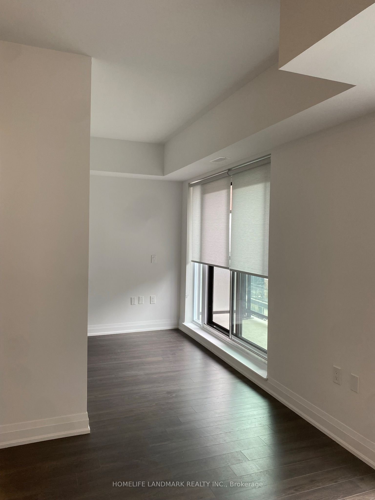26 Coles Avenue 403, Vaughan, ON L4L 0J1 photo 5