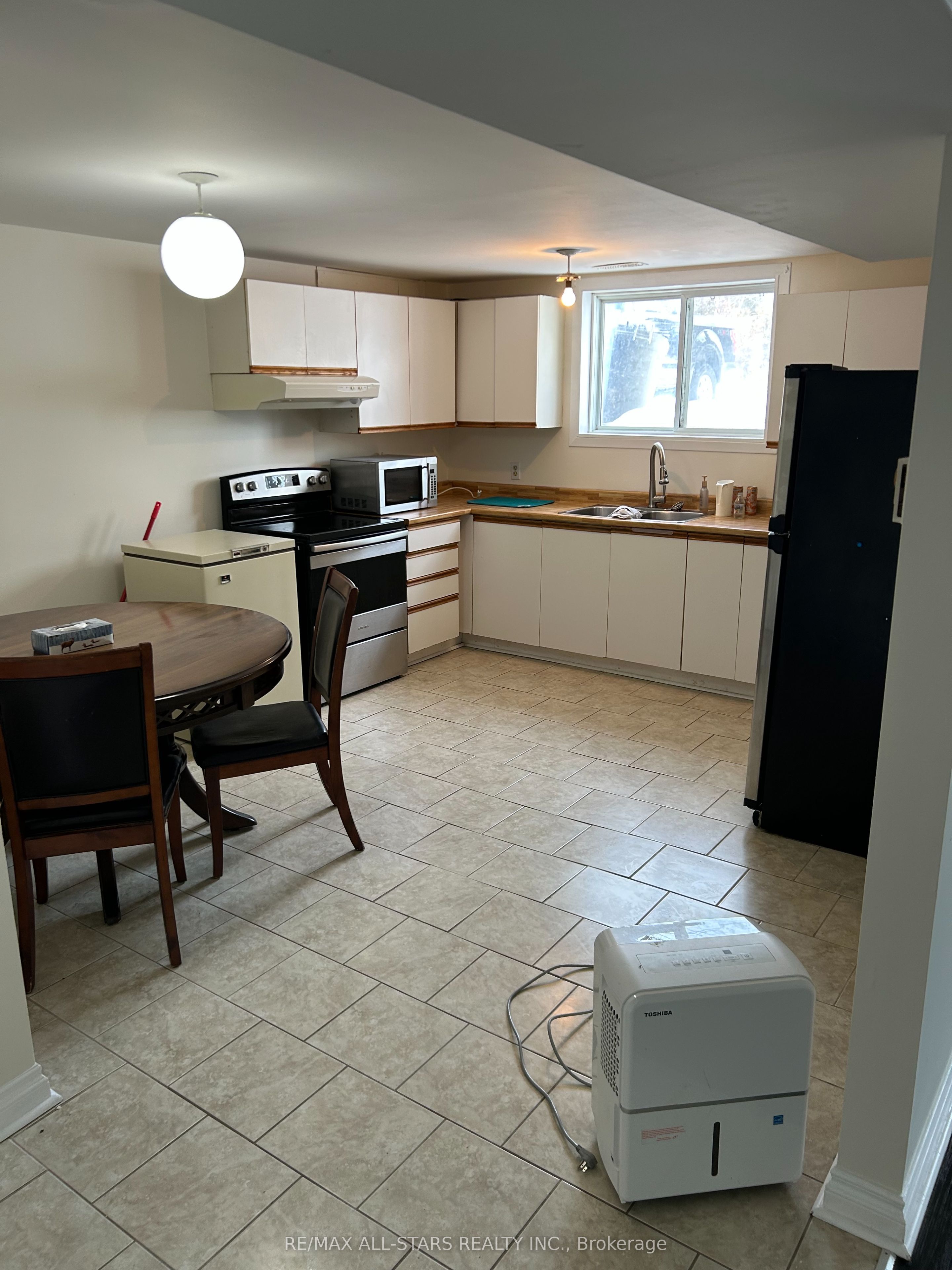 197 Pleasant Boulevard, Georgina, ON L4P 2S7