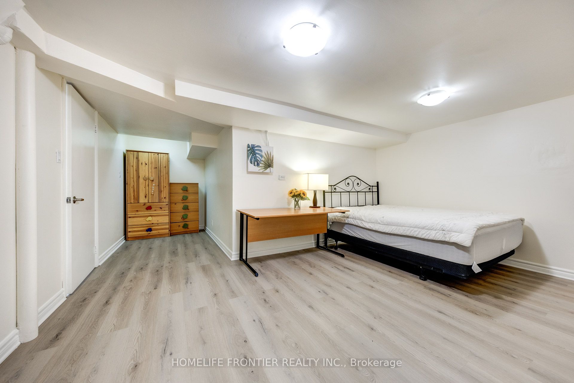 258 Conley Street Bsmt, Vaughan, ON L4J 2Z5 photo 3