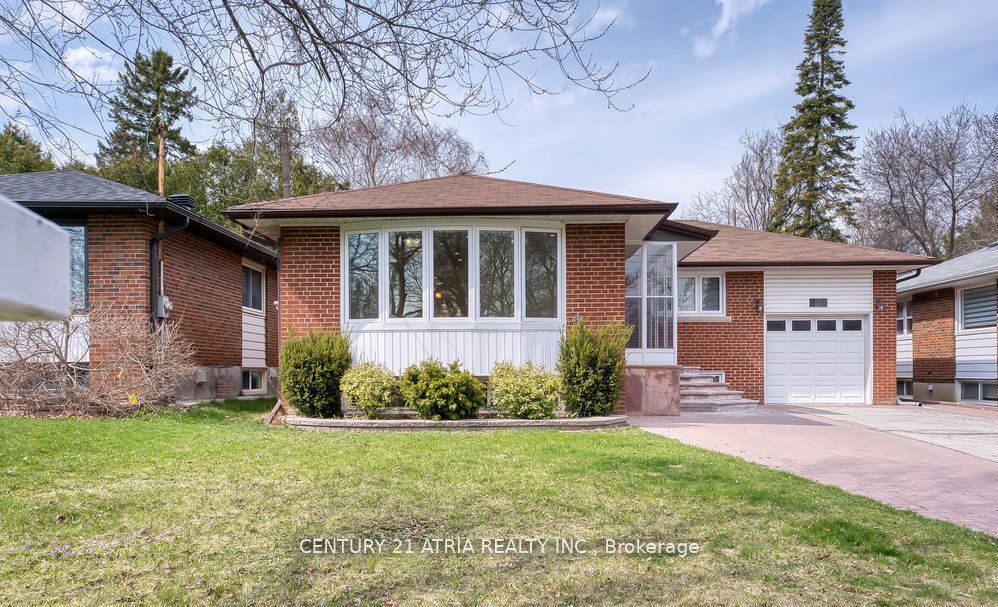 243 Harrygan Crescent, Richmond Hill, ON L4C 4J2