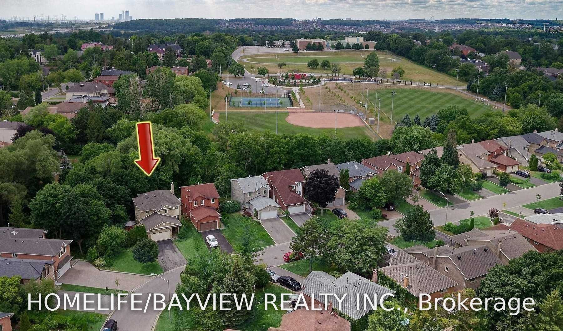 36 Eleanor Circle Lower, Richmond Hill, ON L4C 6K7