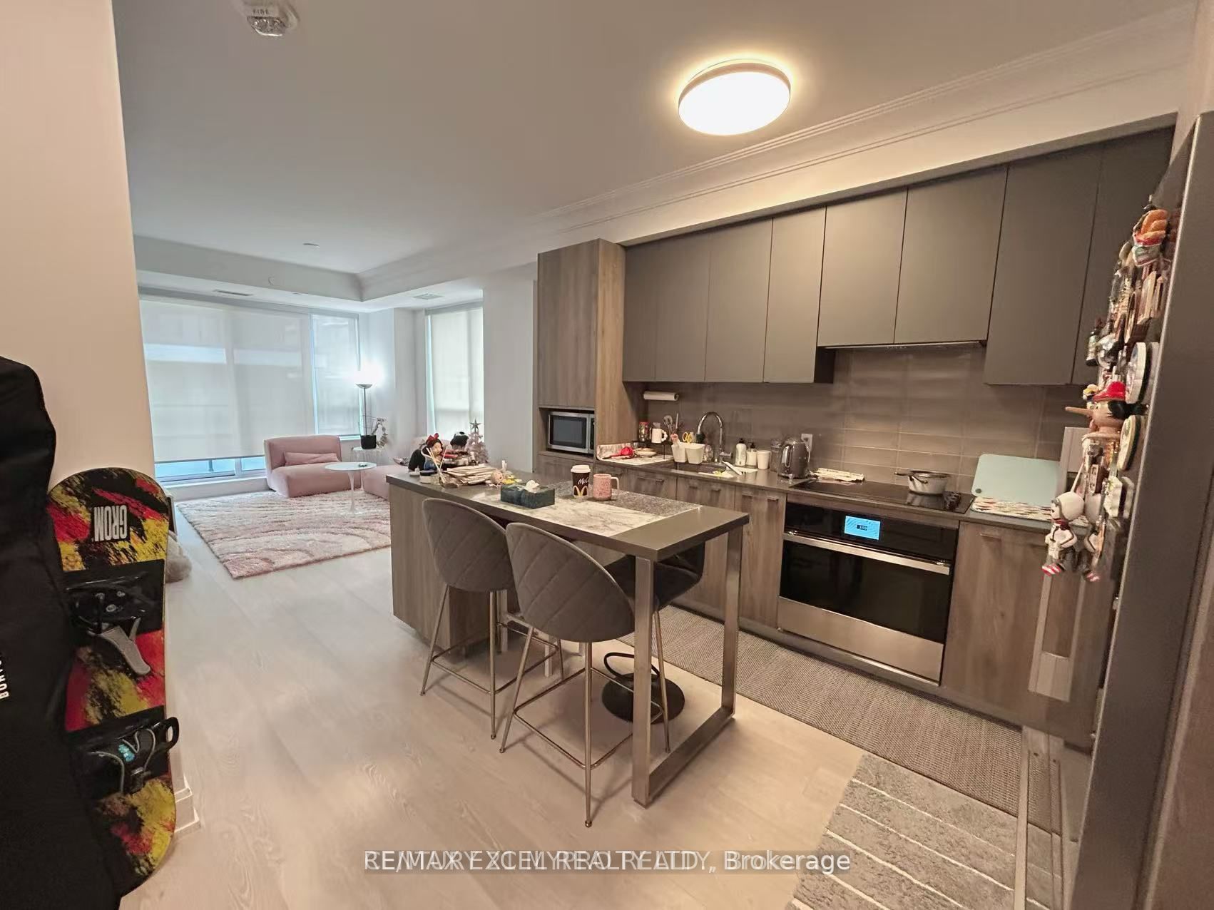 38 Water Walk Drive 523, Markham, ON L3R 6M8 photo 3