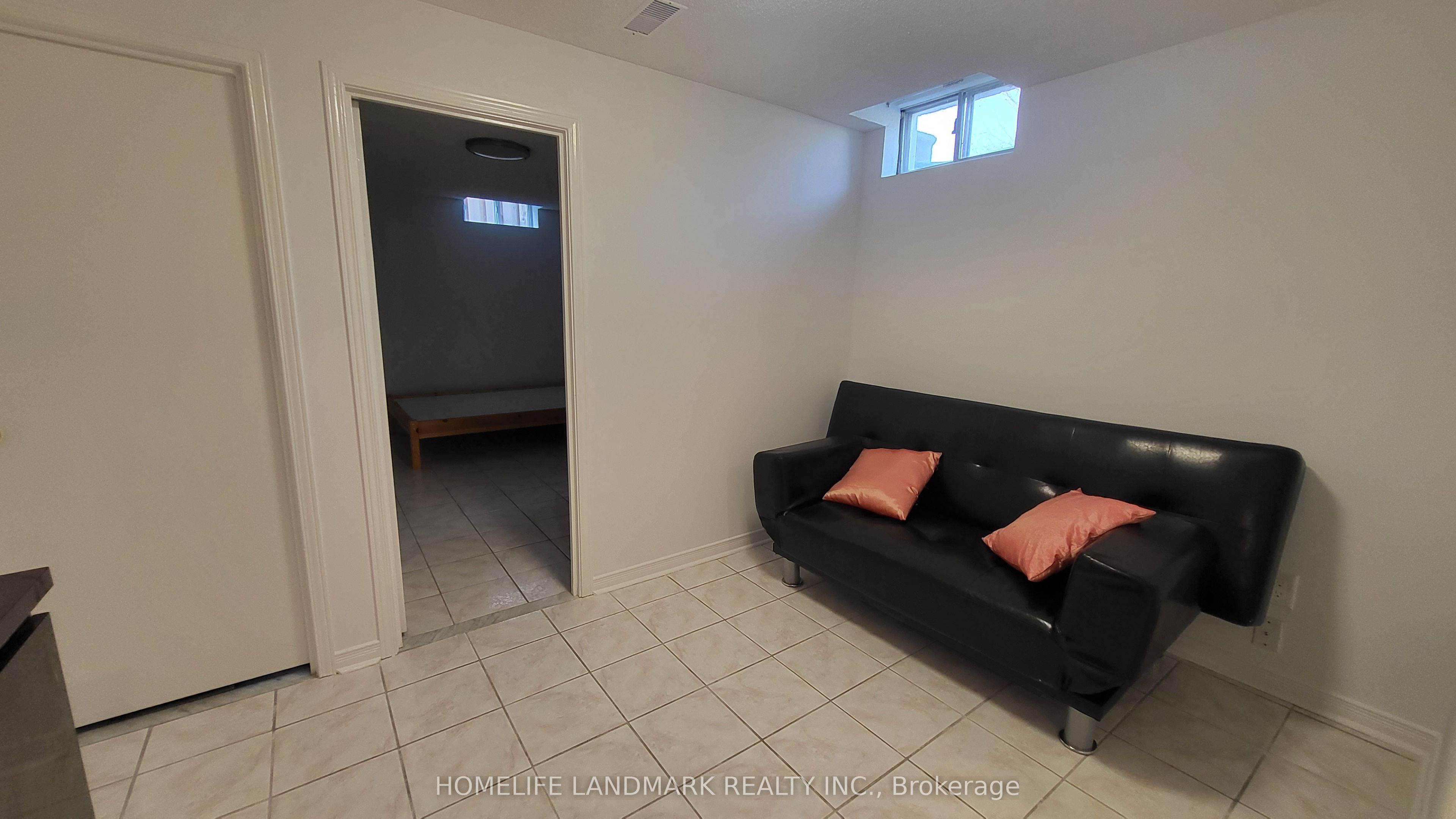 75 Maitland Drive, Markham, ON L3R 4T6 photo 3