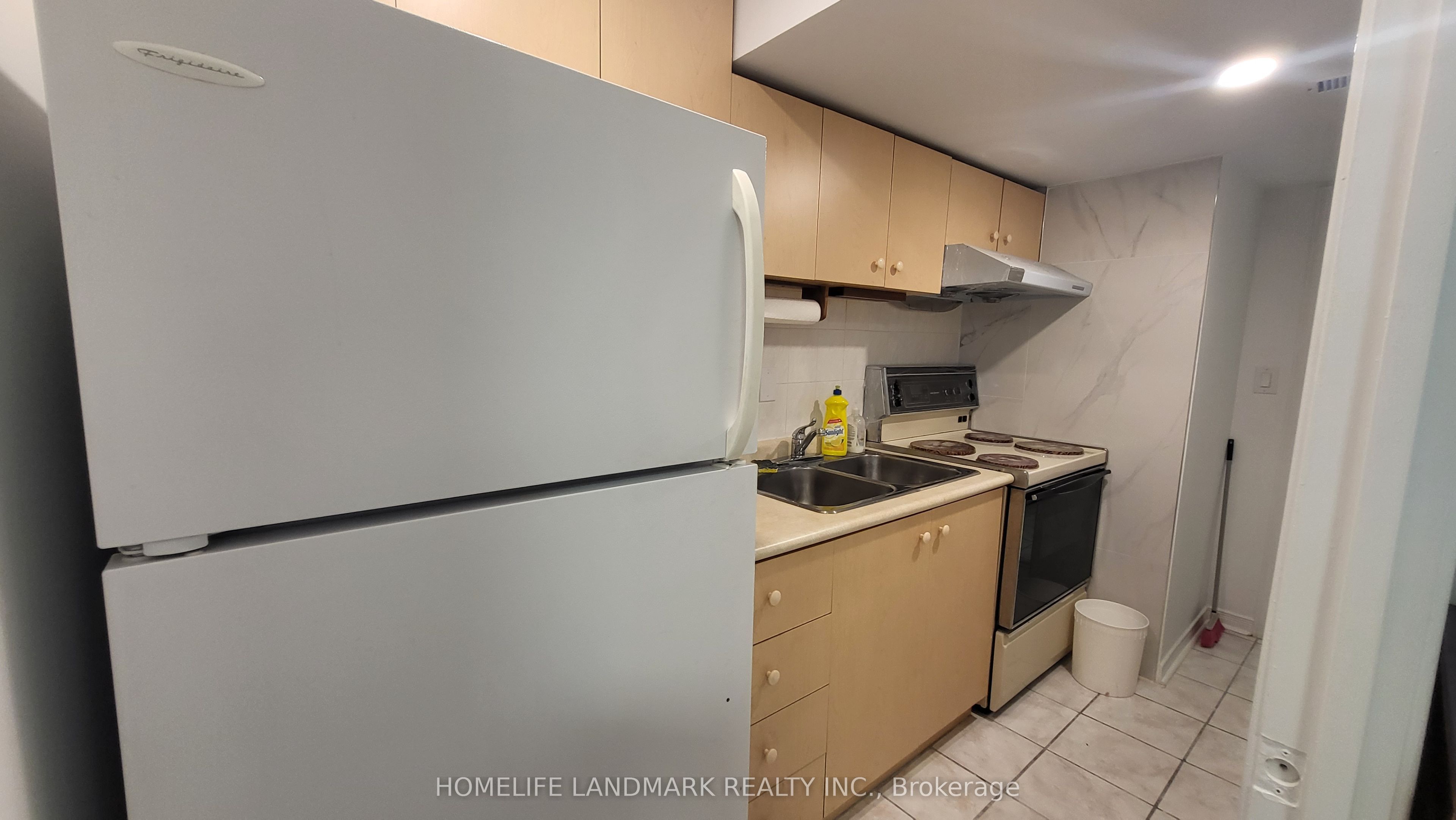 75 Maitland Drive, Markham, ON L3R 4T6 photo 5