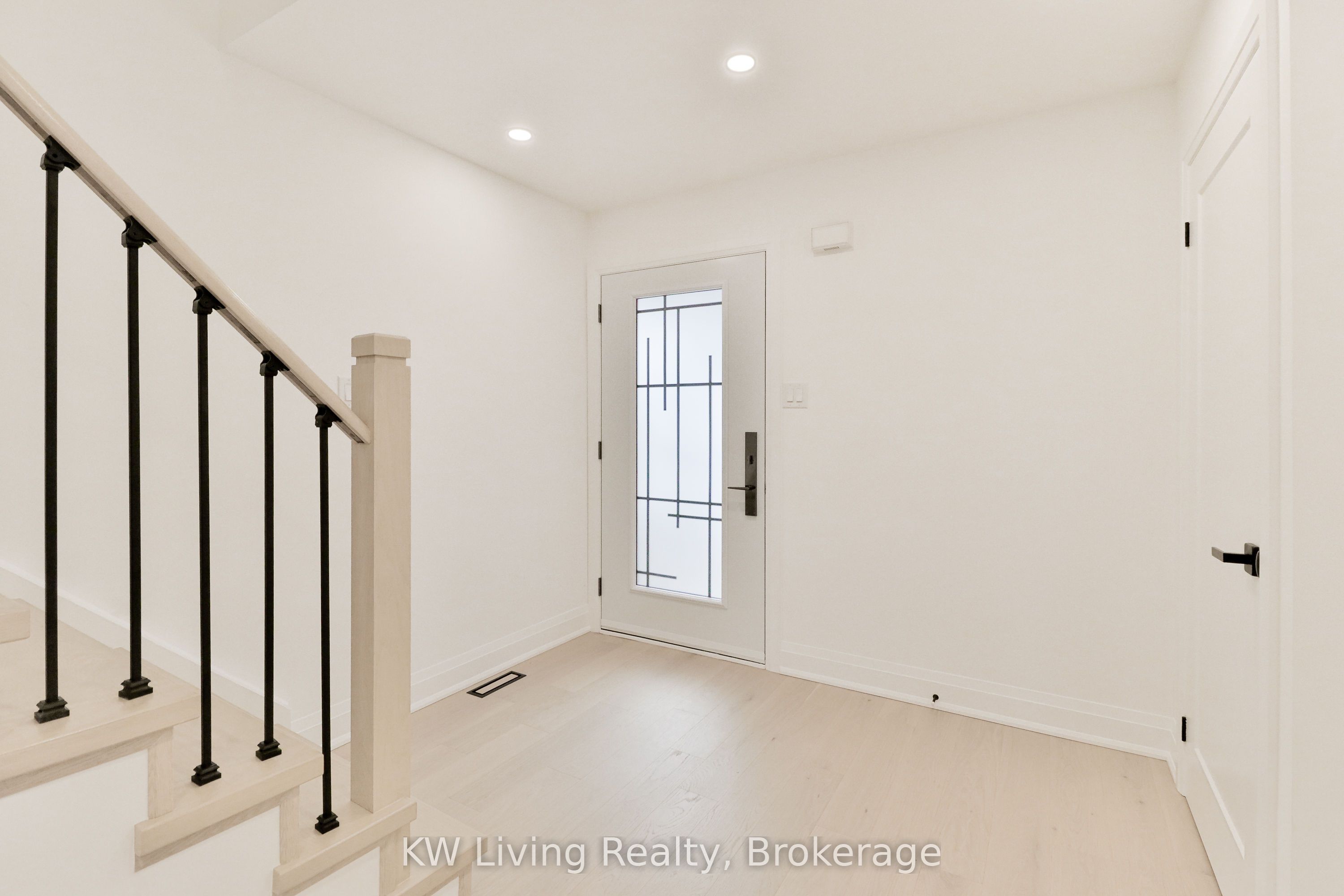 105 Chloe Crescent, Markham, ON L3S 2H9 photo 4