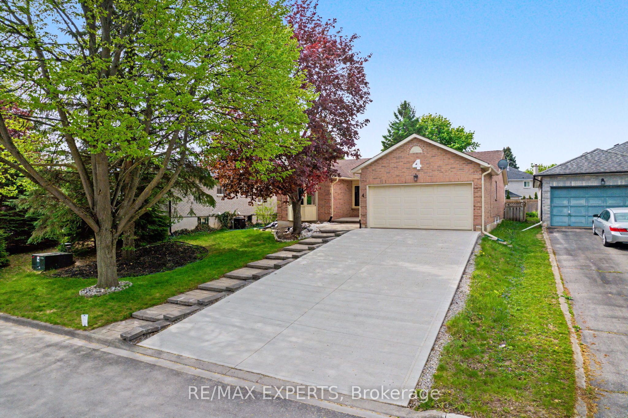 4 Willis Drive, New Tecumseth, ON L9R 1M4 photo 3