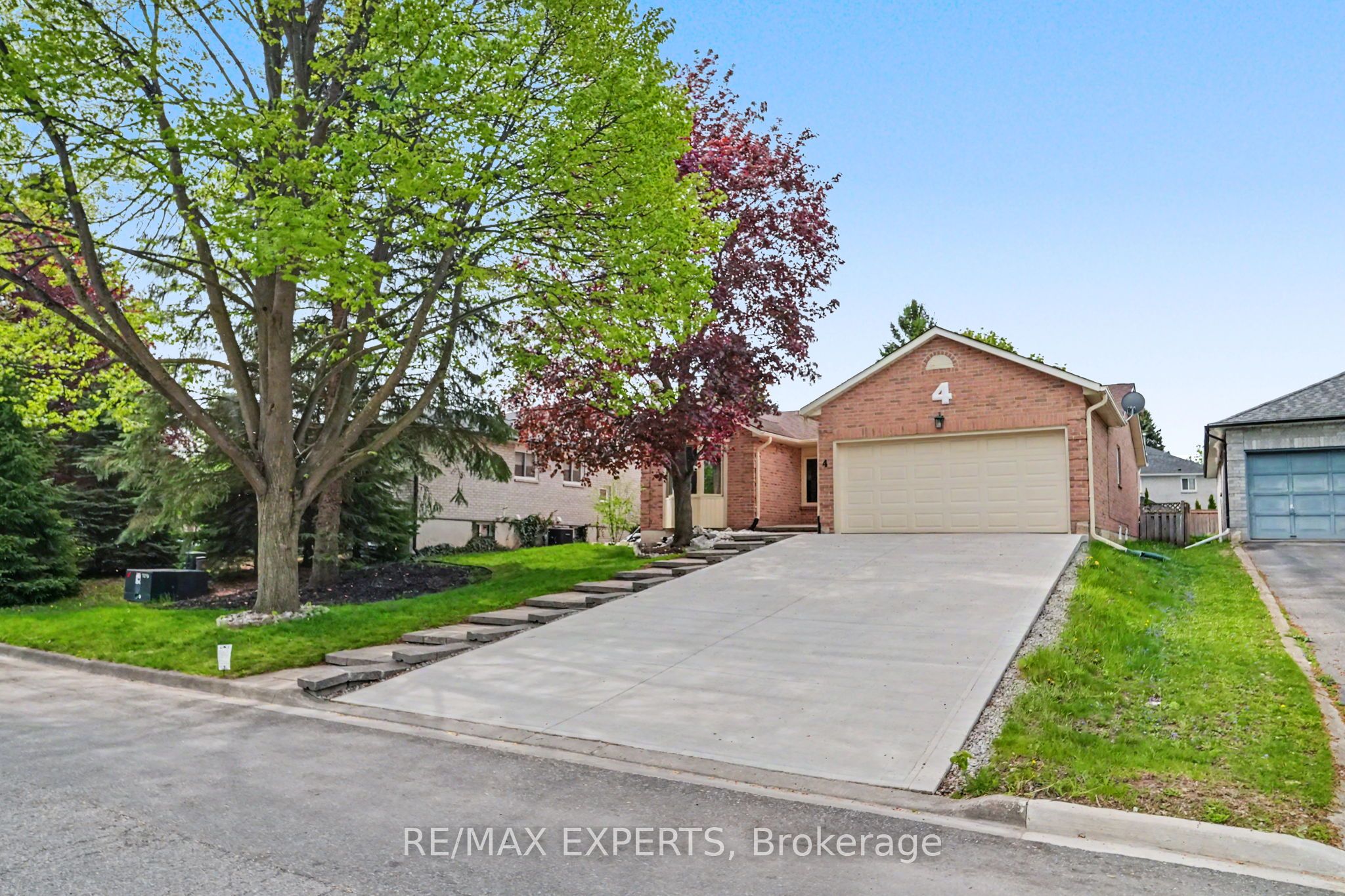 4 Willis Drive, New Tecumseth, ON L9R 1M4 photo 4