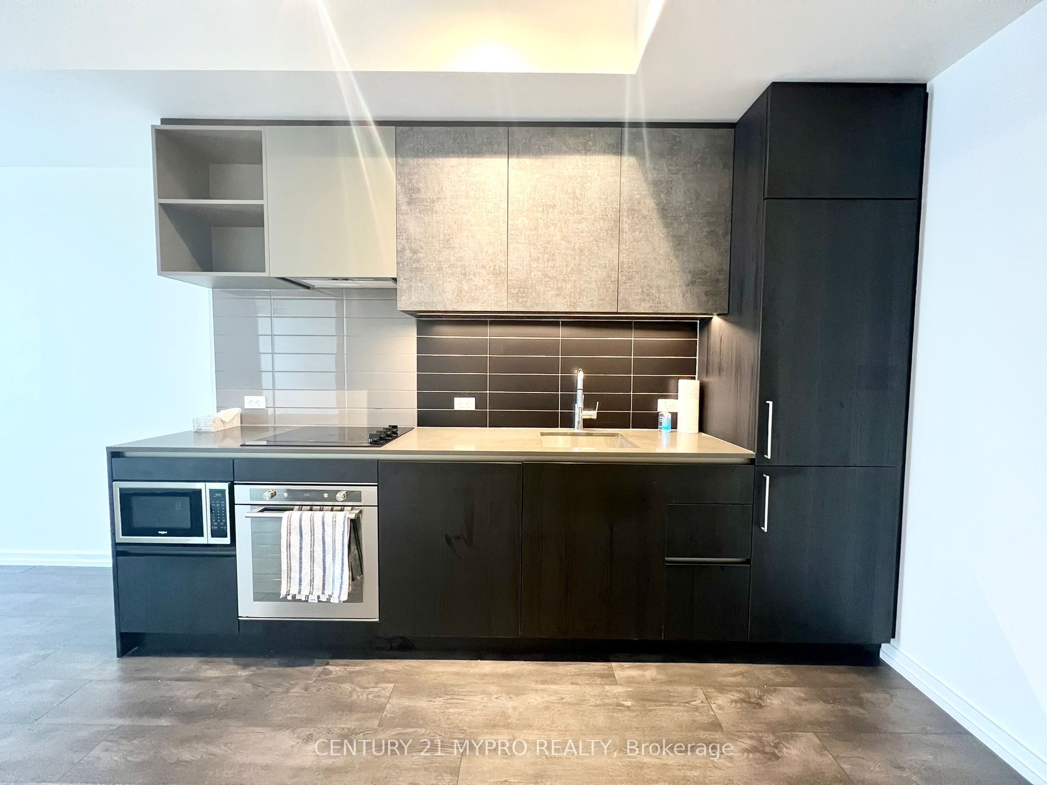 1000 Portage Parkway 1202, Vaughan, ON L4K 0L1 photo 2