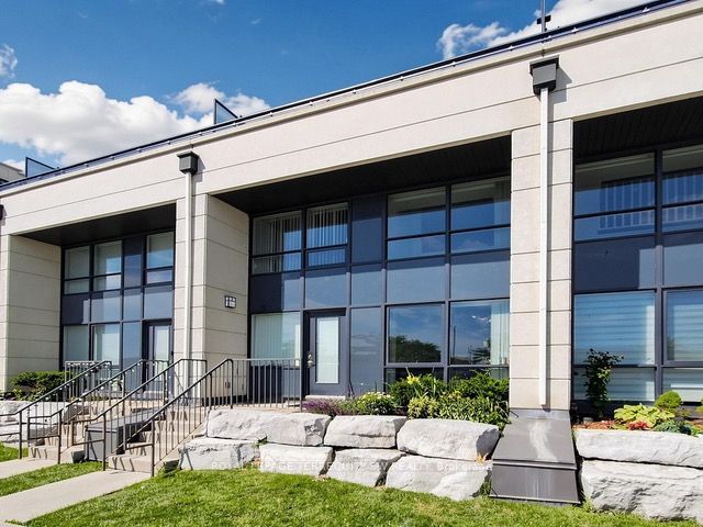 12 Woodstream Boulevard Th114, Vaughan, ON L4L 8C3