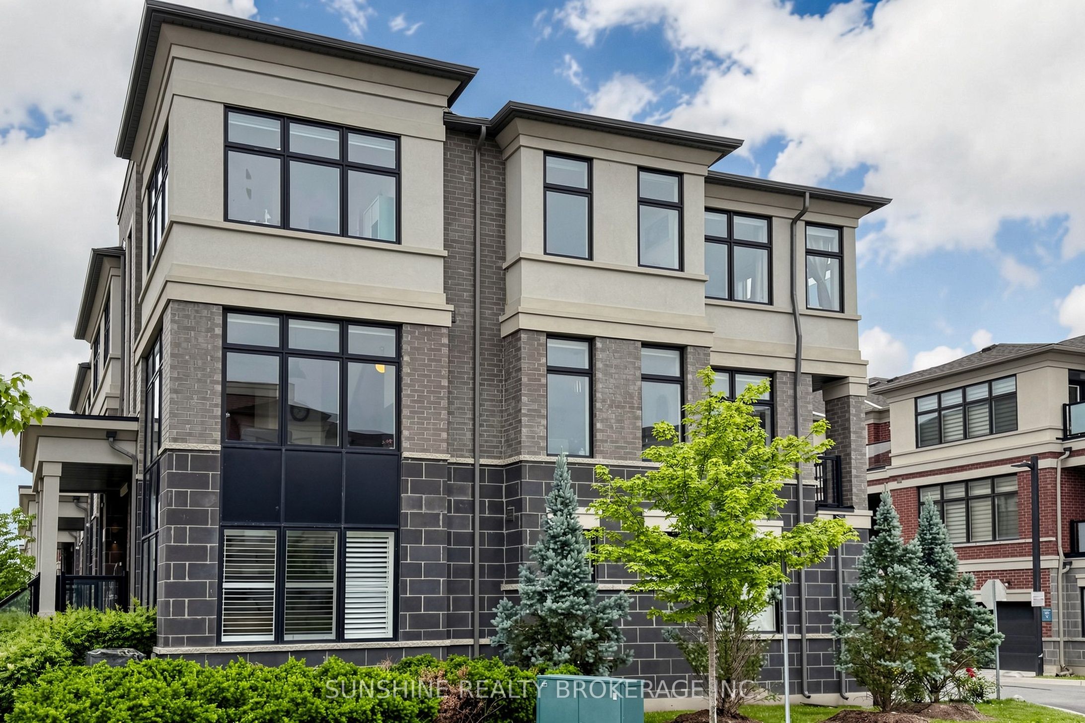 63 Wuhan Lane, Markham, ON L6E 0V4 photo 2