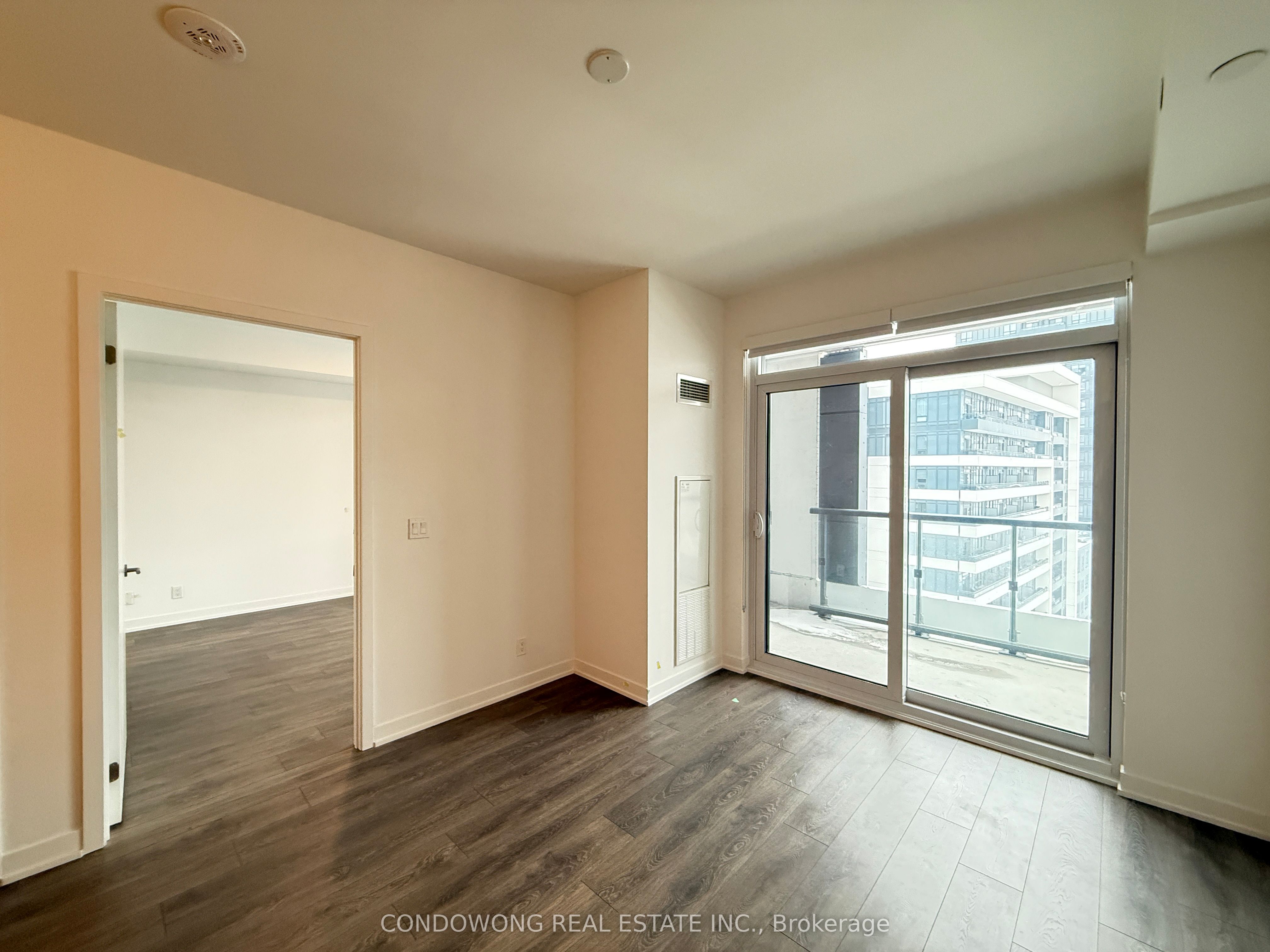 7950 Bathurst Street 1121, Vaughan, ON L4J 0L4 photo 3