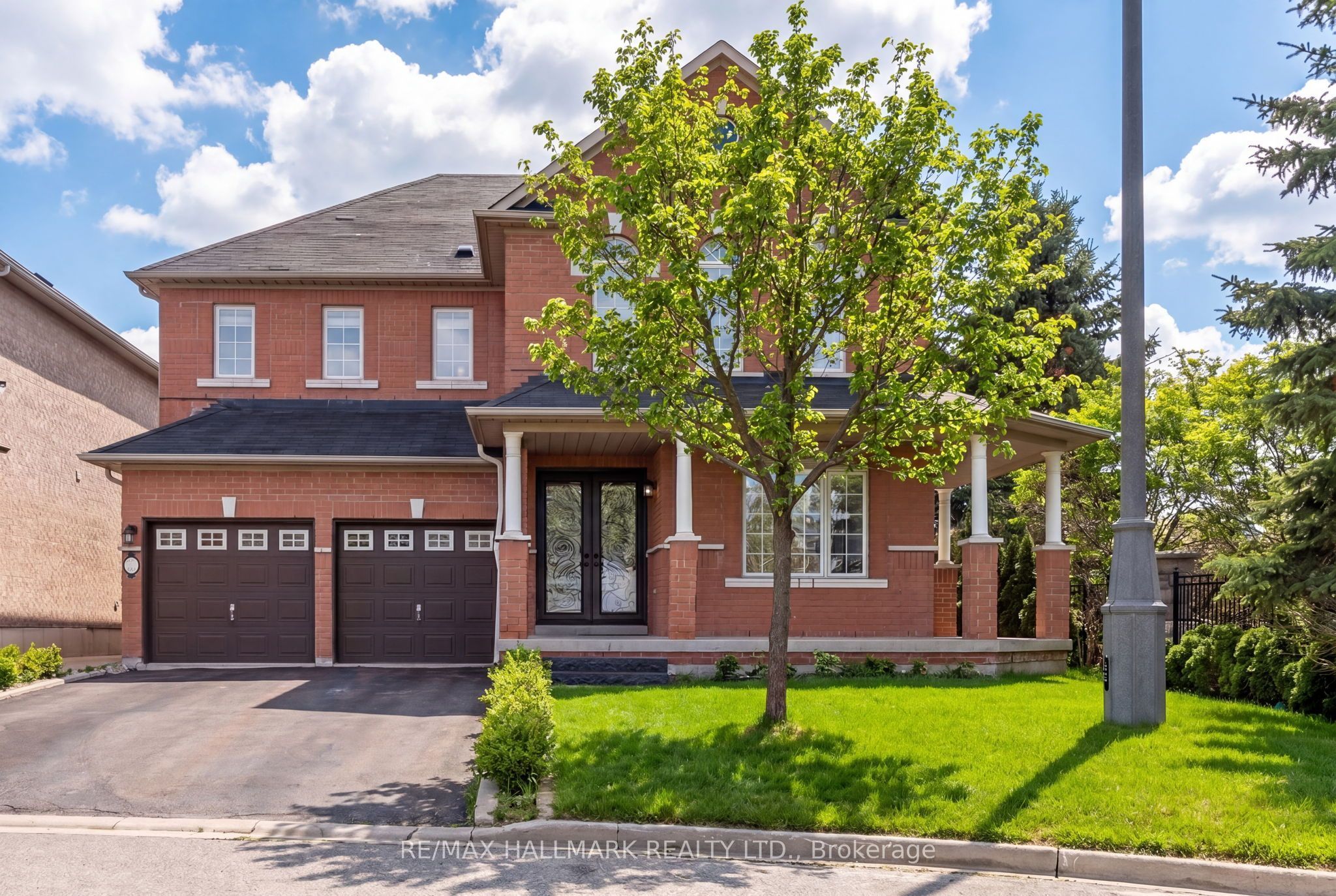 57 Saint Nicholas Crescent, Vaughan, ON L4H 3E5 photo 2
