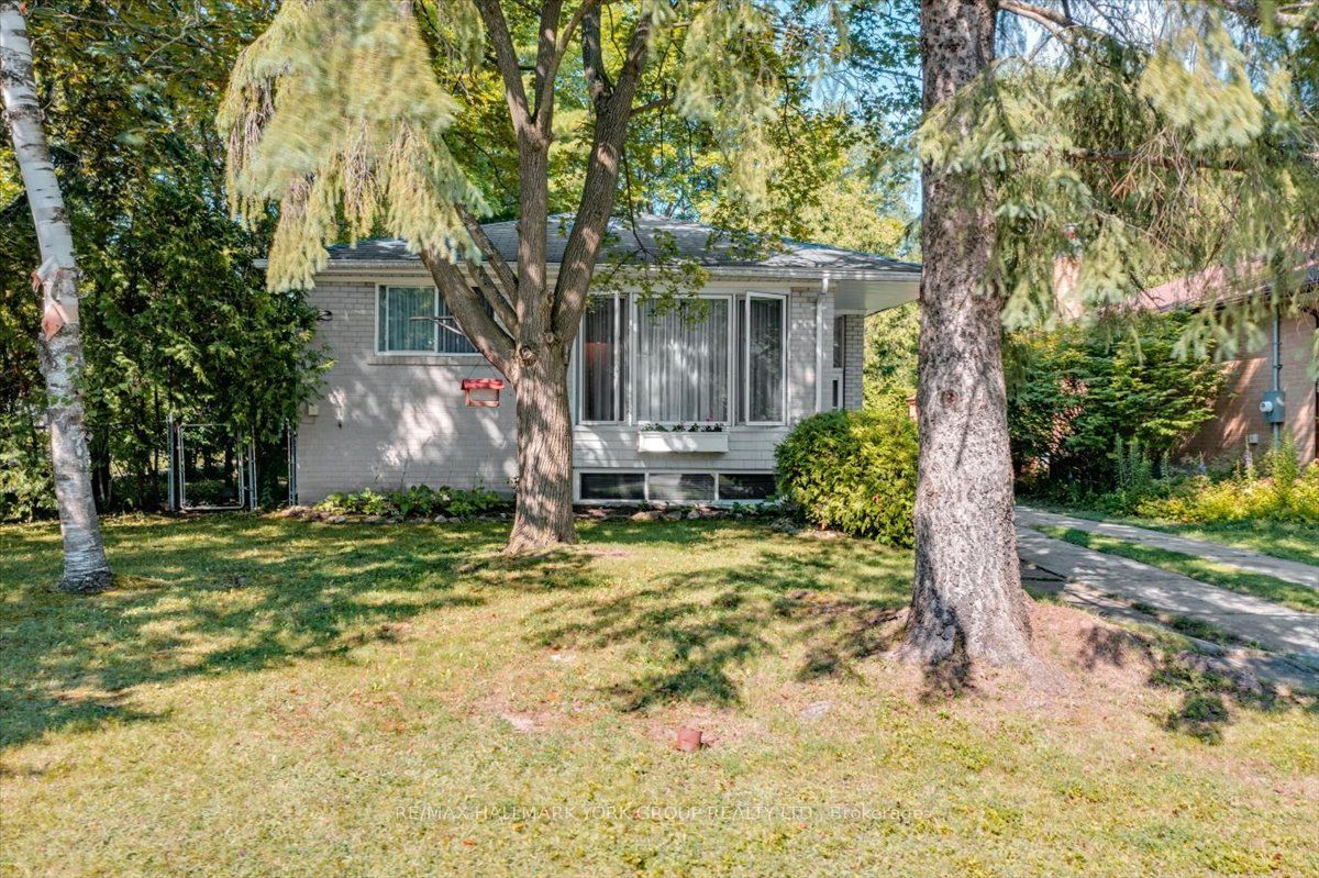 2 Corbett Crescent, Aurora, ON L4G 2G1 photo 5