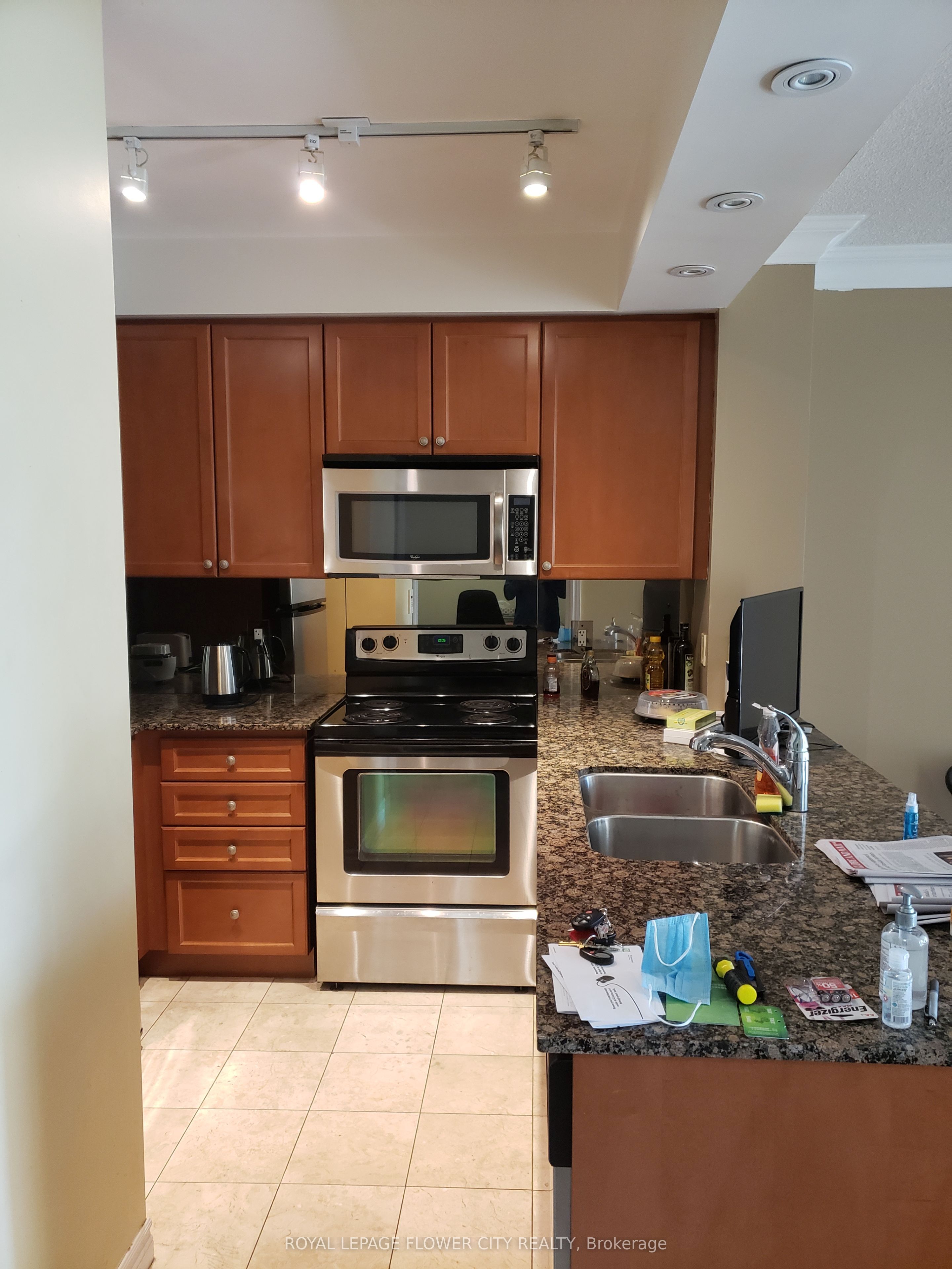 88 Promenade Circle 403, Vaughan, ON L4J 9A4 photo 5