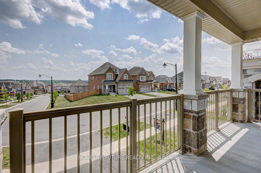 58 Ridge Gate Crescent, East Gwillimbury, ON L0G 1M0 photo 3