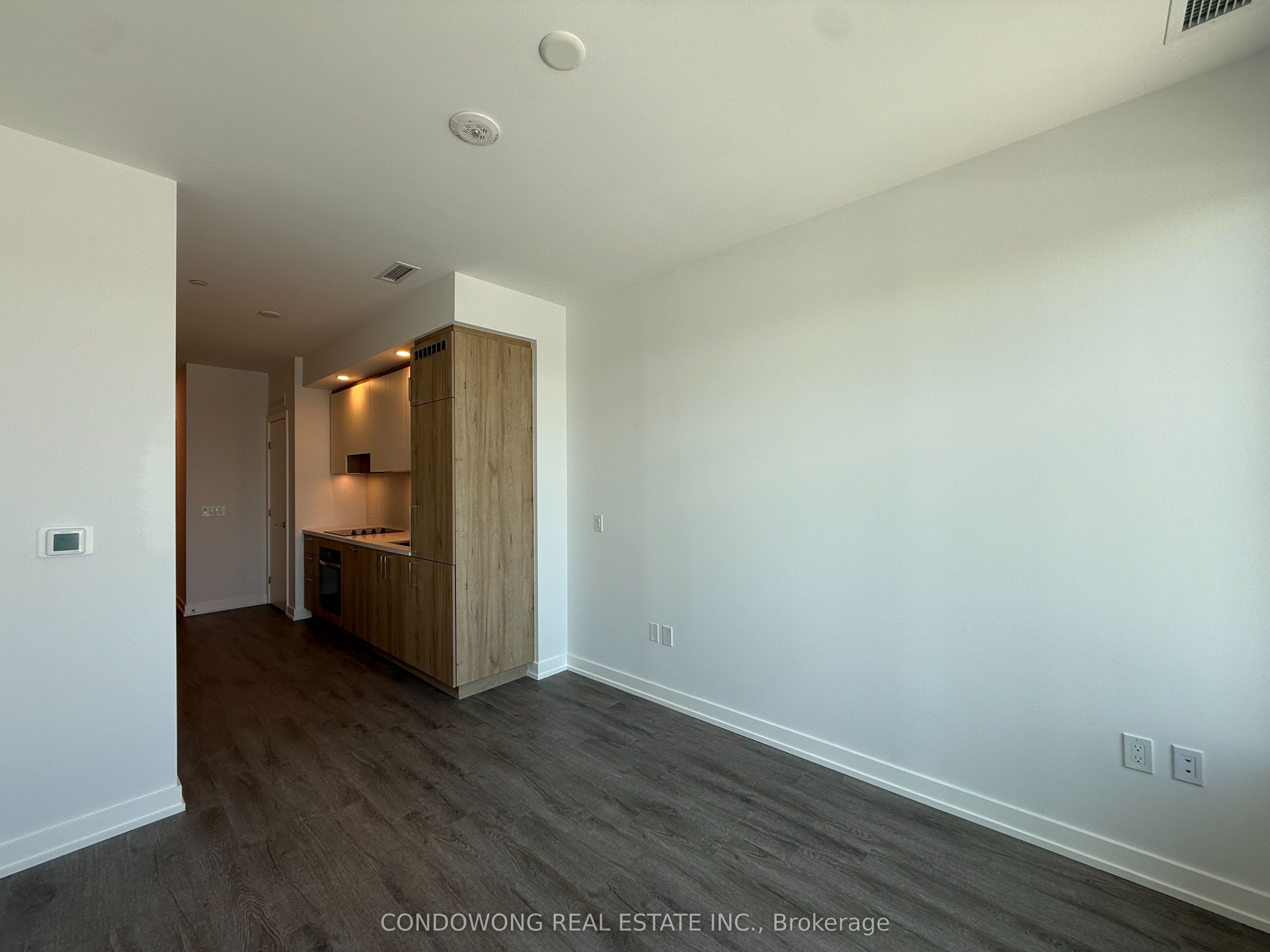5 Meadowdale Road 305, Vaughan, ON L4K 1W2 photo 5