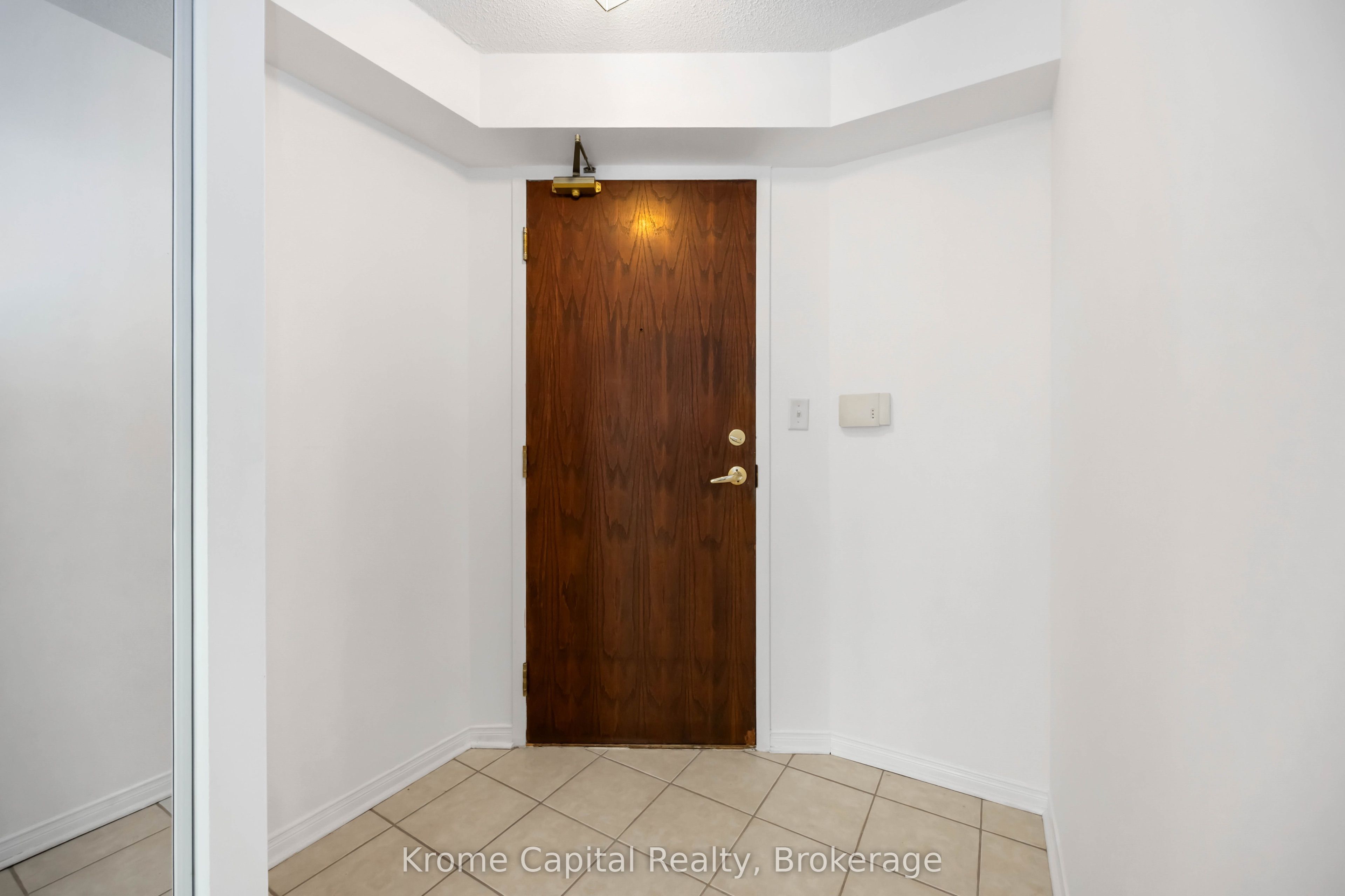 51 Baffin Court 420, Richmond Hill, ON L4B 4P6 photo 3