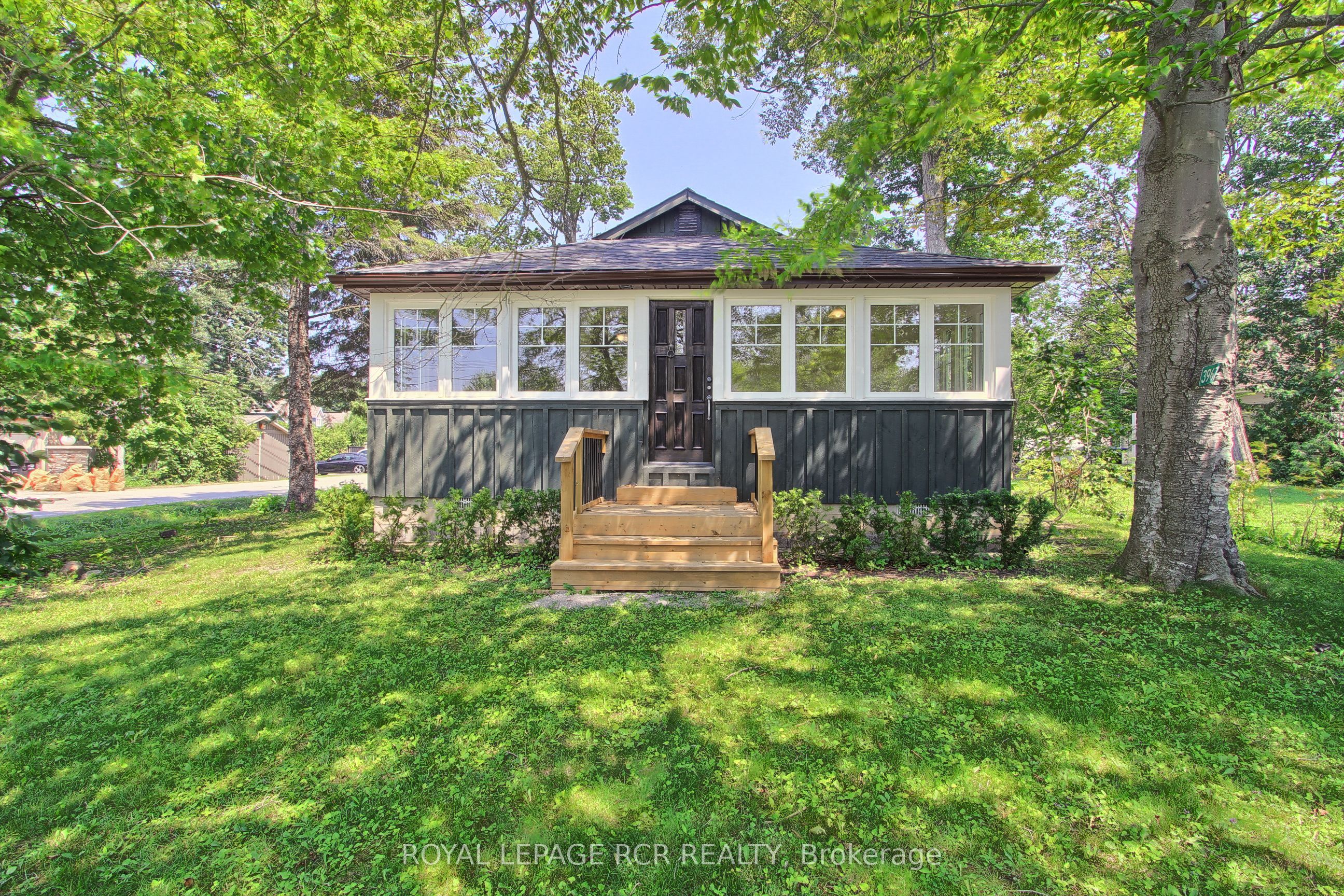 3967 Algonquin Avenue, Innisfil, ON L9S 2M1 photo 2