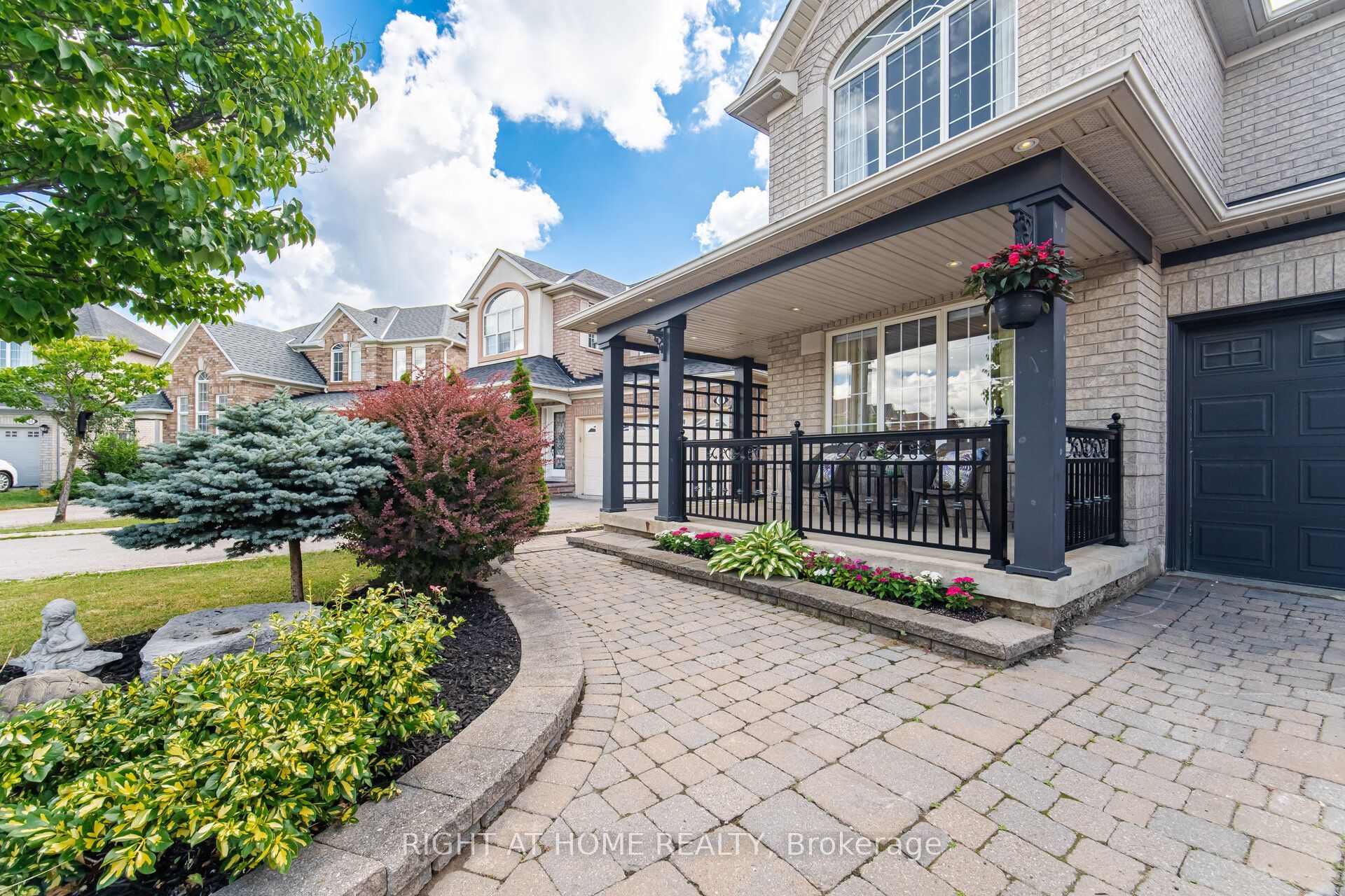 44 Crew Crescent, Vaughan, ON L6A 3E9 photo 2