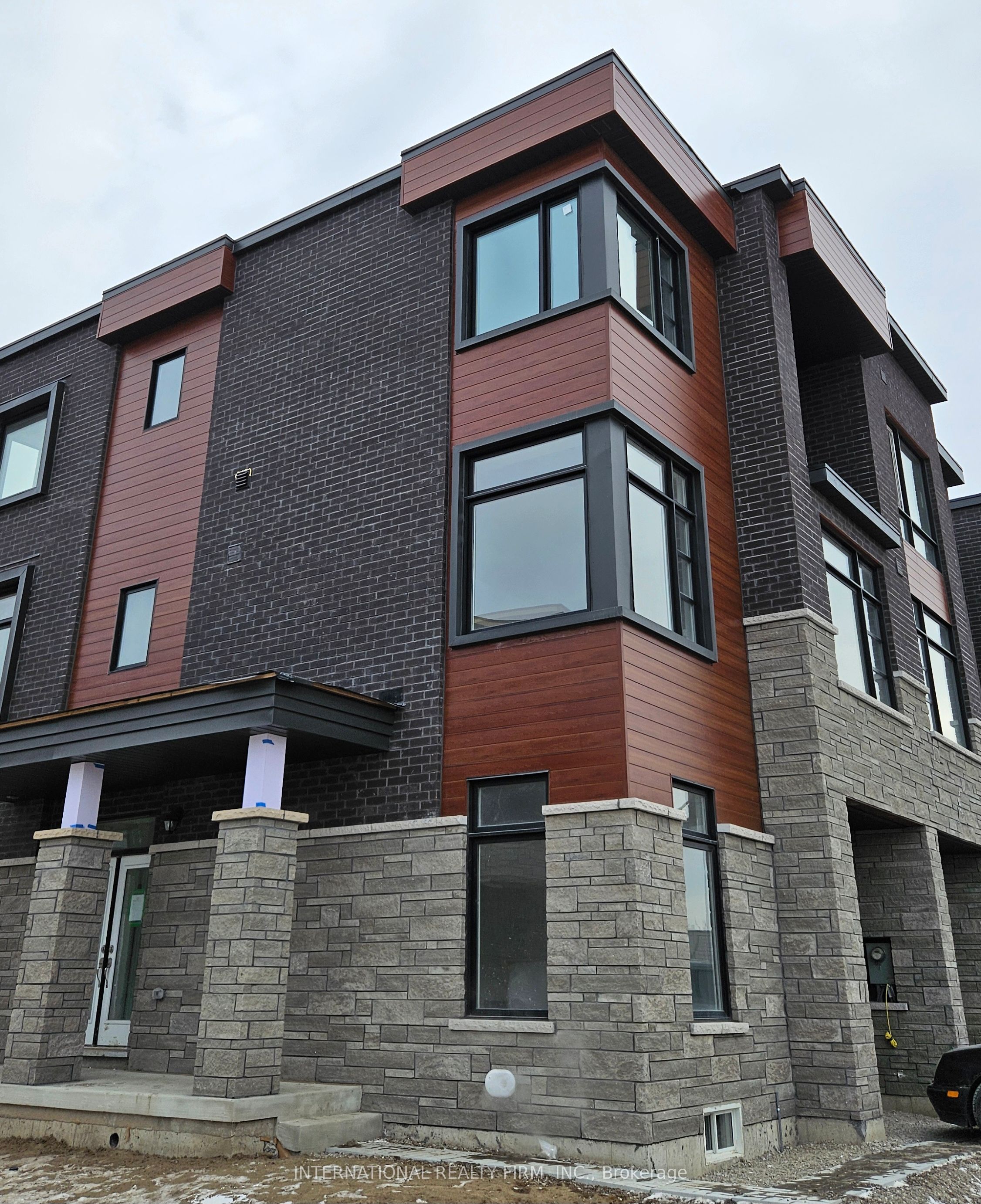 146 Wascana Road, Vaughan, ON L4H 5G9 photo 2