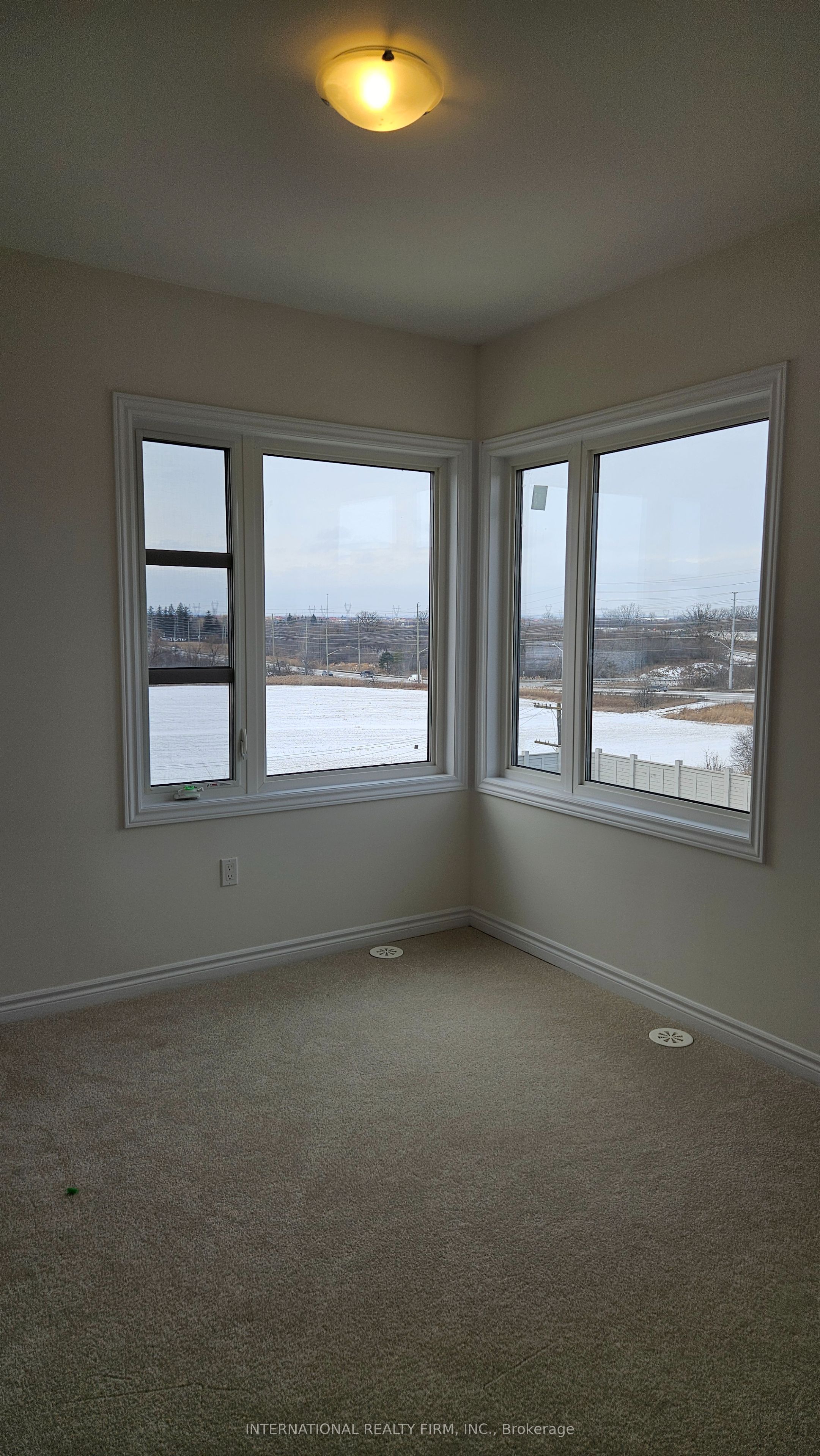 146 Wascana Road, Vaughan, ON L4H 5G9 photo 3
