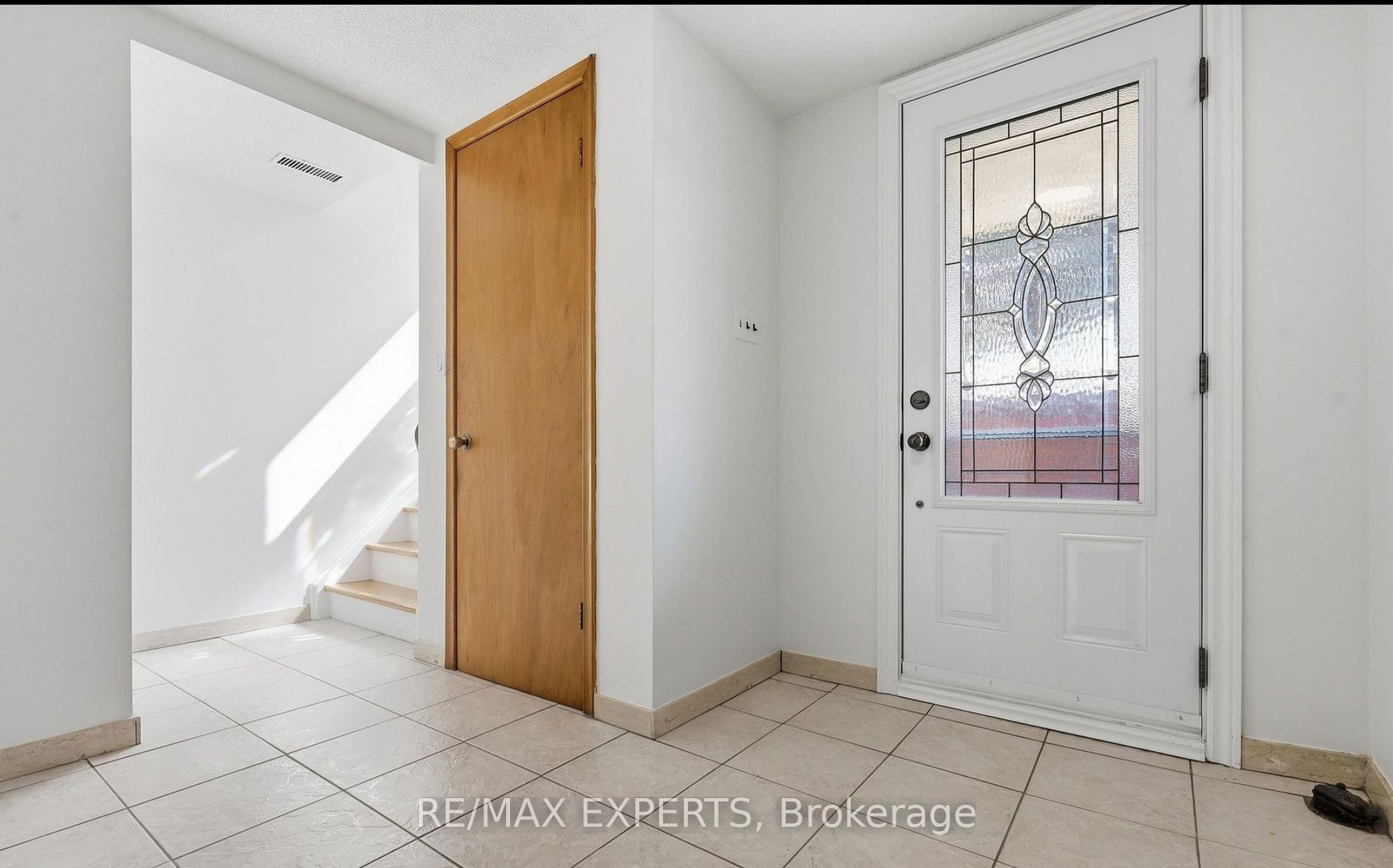 228 Andrew Park BSMT, Vaughan, ON L4L 1G2 photo 2