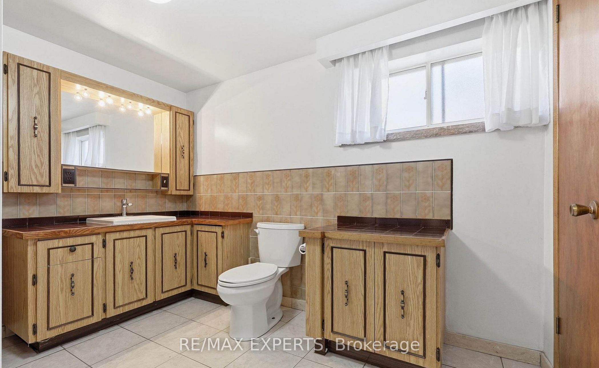 228 Andrew Park BSMT, Vaughan, ON L4L 1G2 photo 3