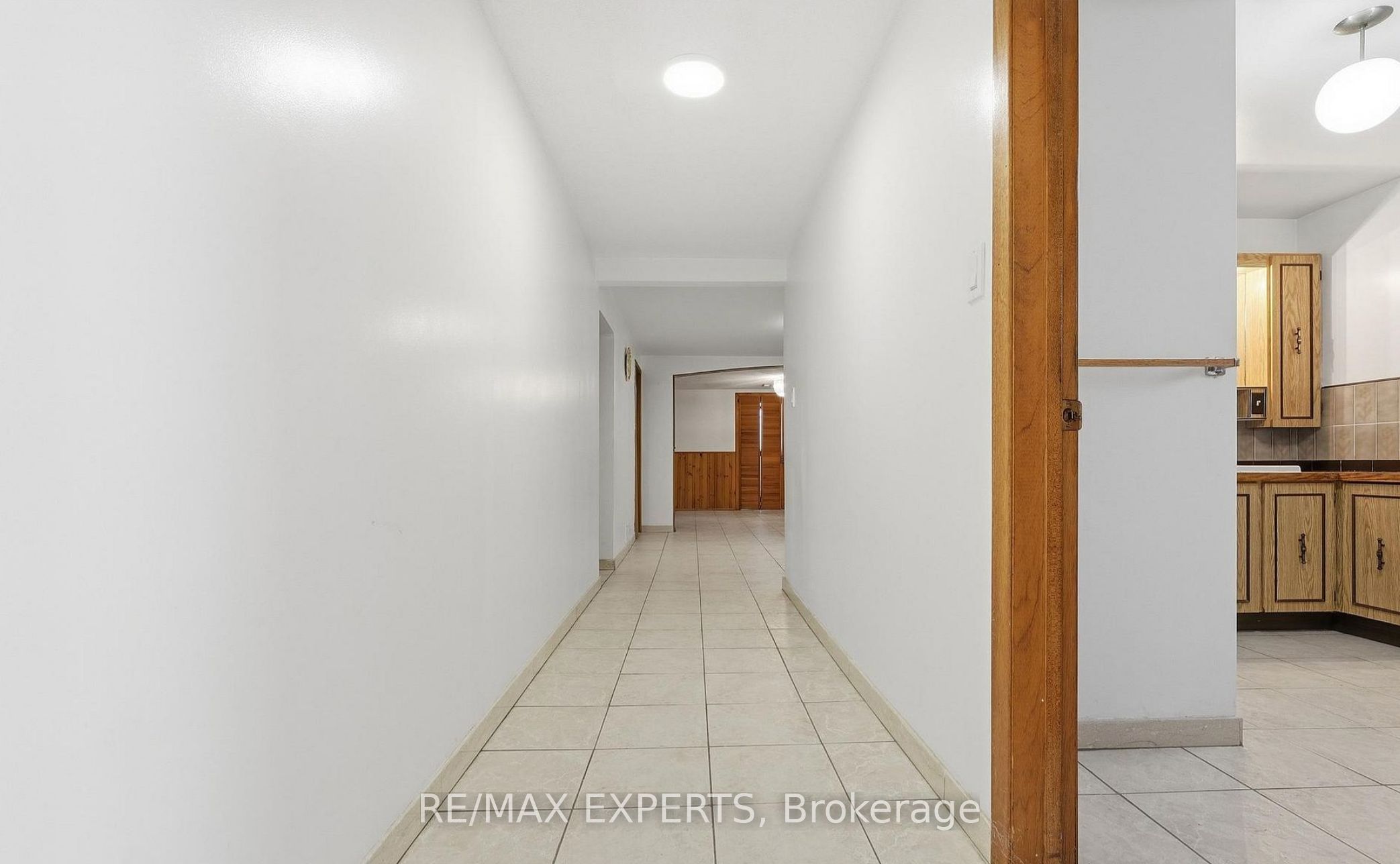 228 Andrew Park BSMT, Vaughan, ON L4L 1G2 photo 4