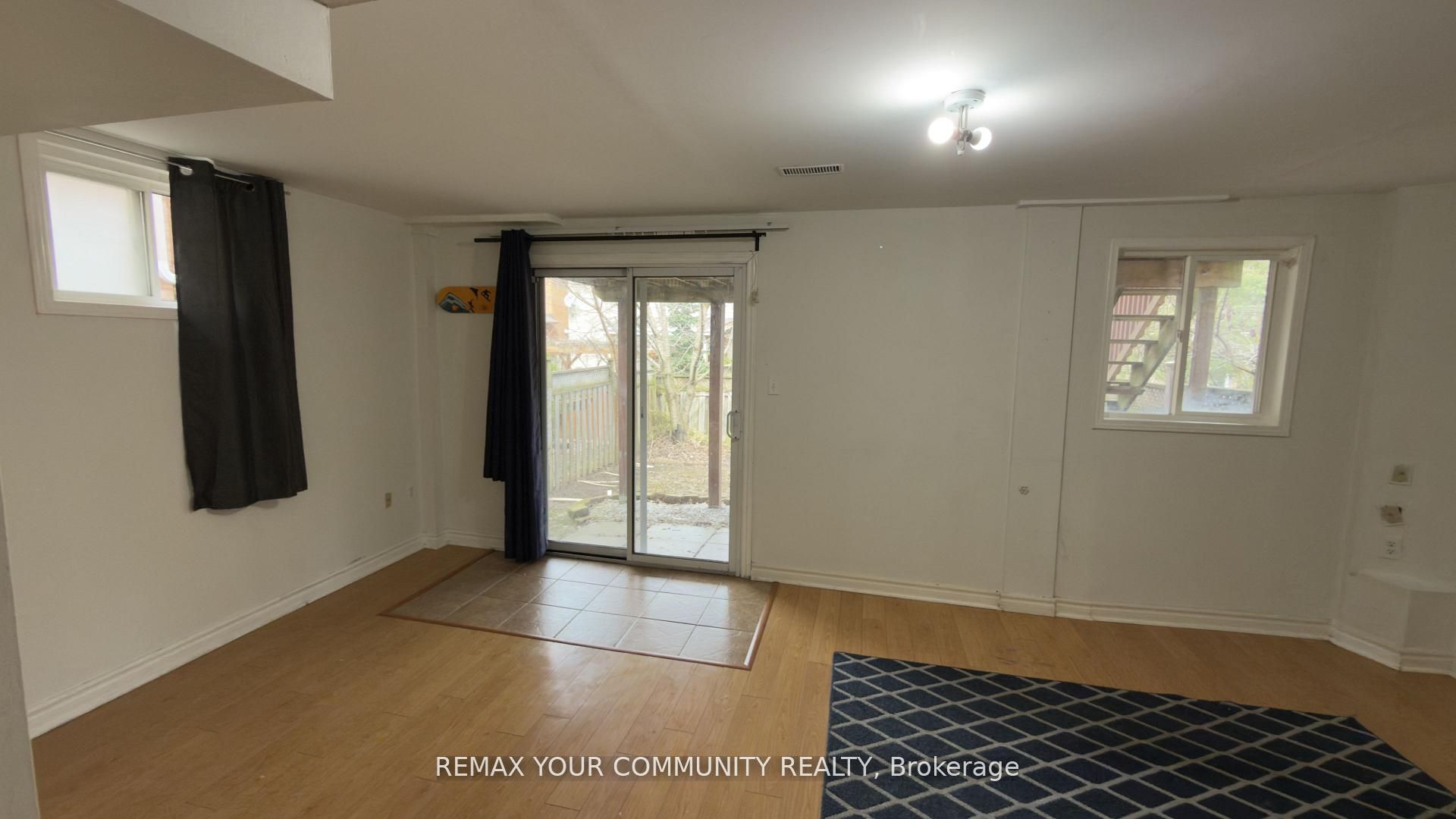 117 English Oak Drive Basement, Richmond Hill, ON L4E 3X4