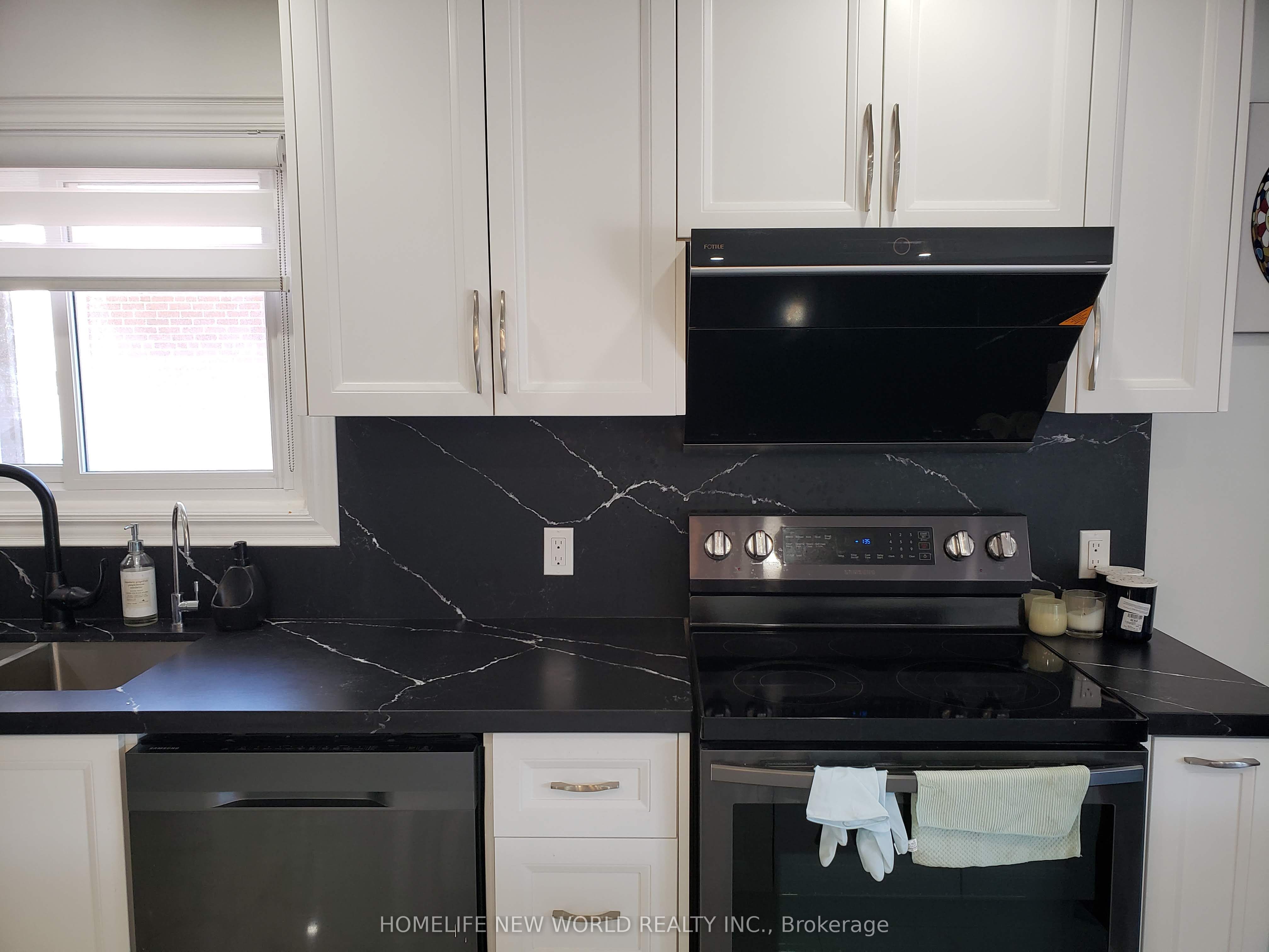 13 Rockport Crescent Main, Richmond Hill, ON L4C 2L5 photo 5