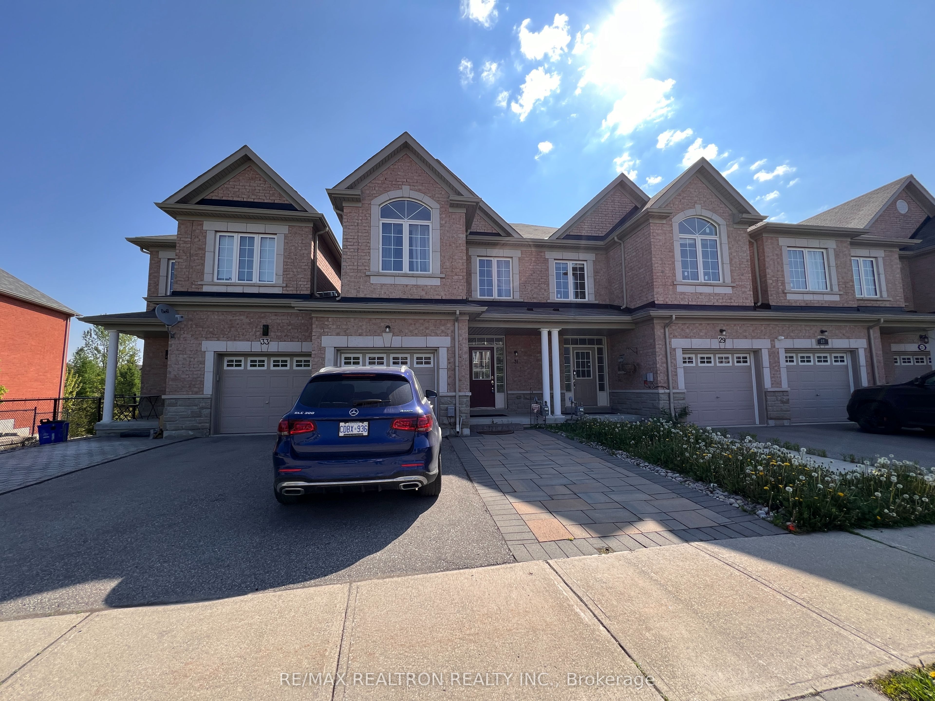 31 Napanee Street, Richmond Hill, ON L4E 0X3