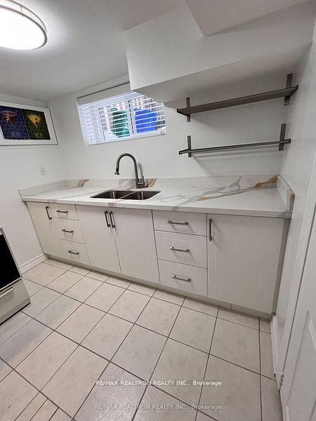 77 Highland Park Boulevard, Markham, ON L3T 1B6 photo 4