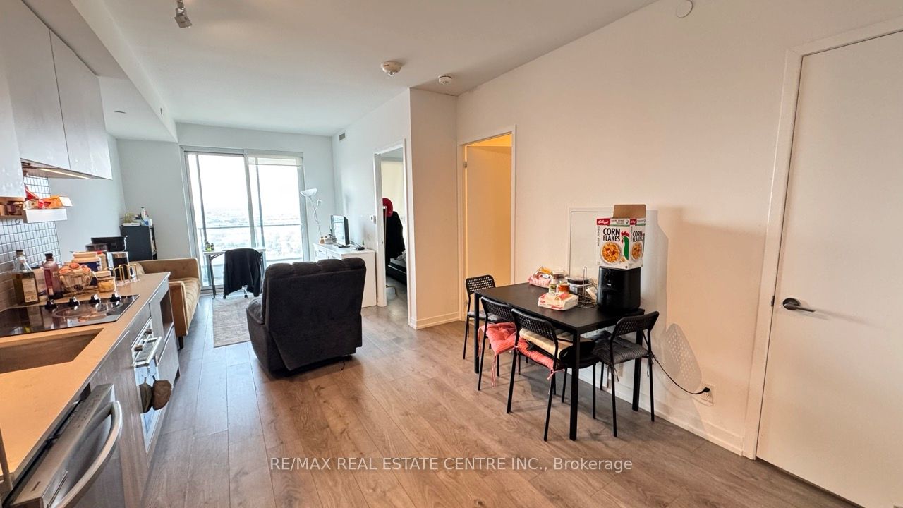 950 Portage Parkway 2601, Vaughan, ON L4K 0J7 photo 3