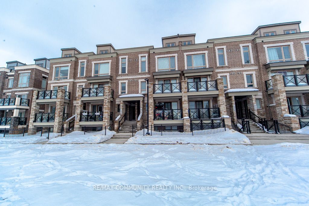 20 Westmeath Lane 2322, Markham, ON L6B 1N5