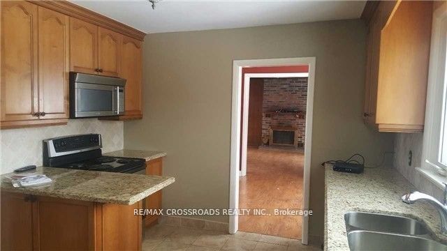 11631 Leslie Street, Richmond Hill, ON L4E 4R7 photo 5