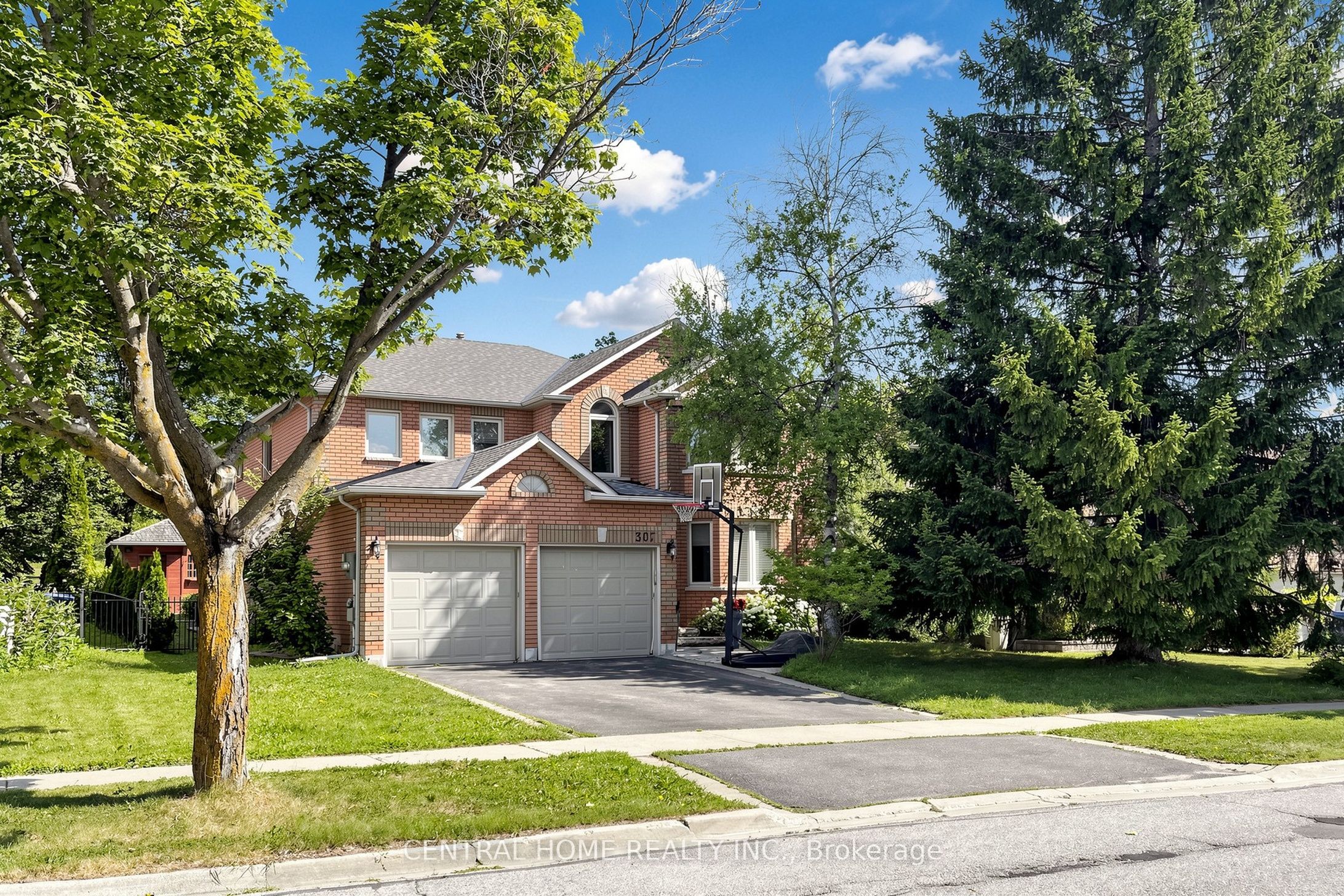 307 Alex Doner Drive N BASEMENT UNIT 1, Newmarket, ON L3X 1G5