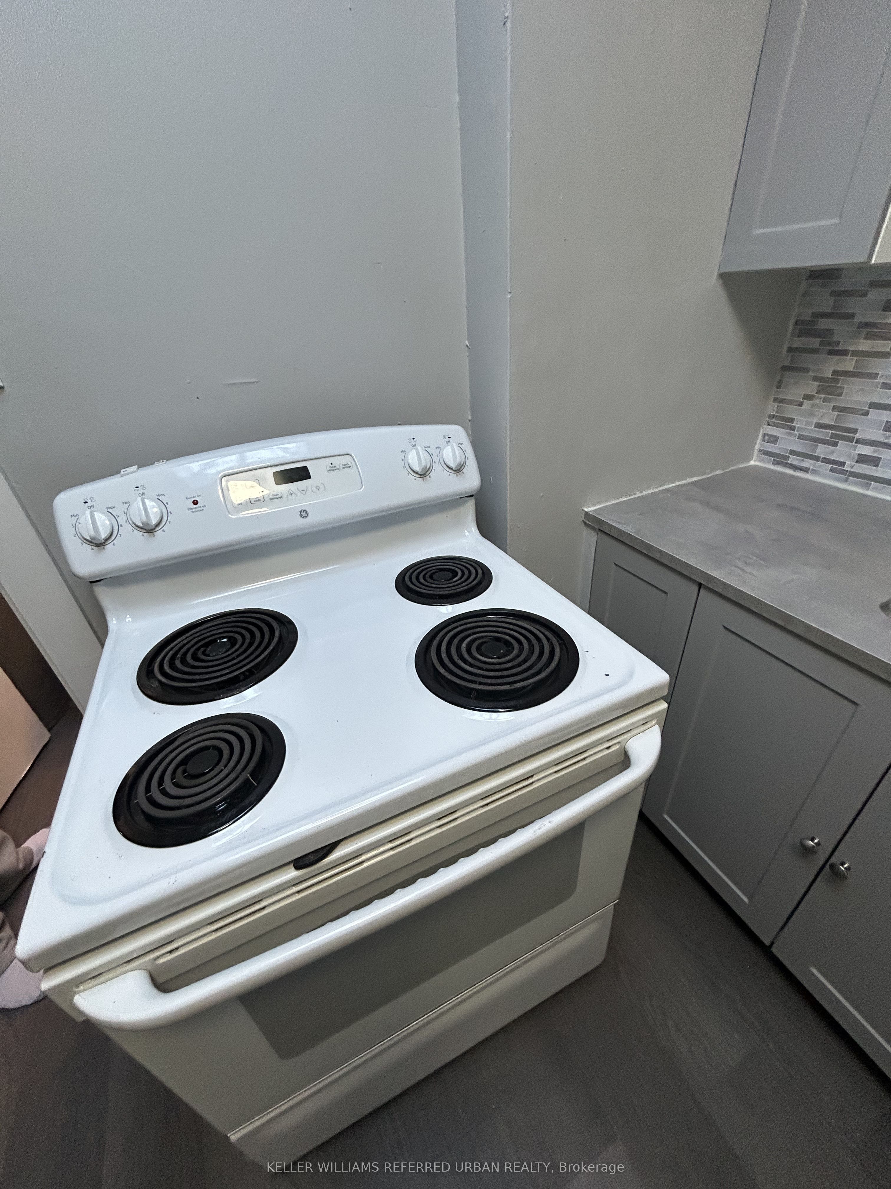 10140 Yonge Street 5, Richmond Hill, ON L4C 1T6 photo 5