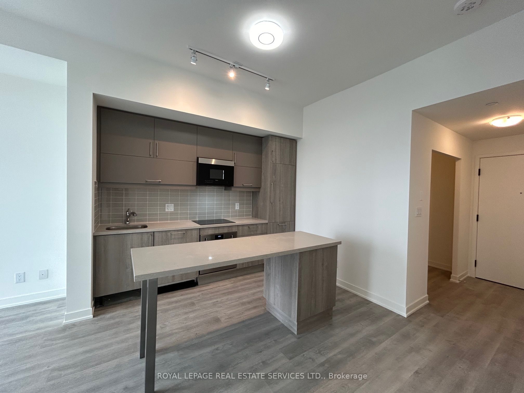 8119 Birchmount Road 1402, Markham, ON L6G 0H5 photo 3