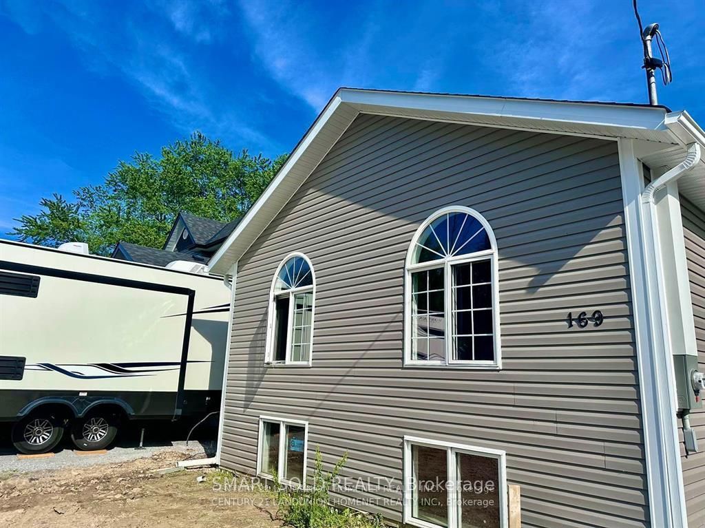 171 Garden Avenue E #Bsmnt, Georgina, ON L4P 2L2