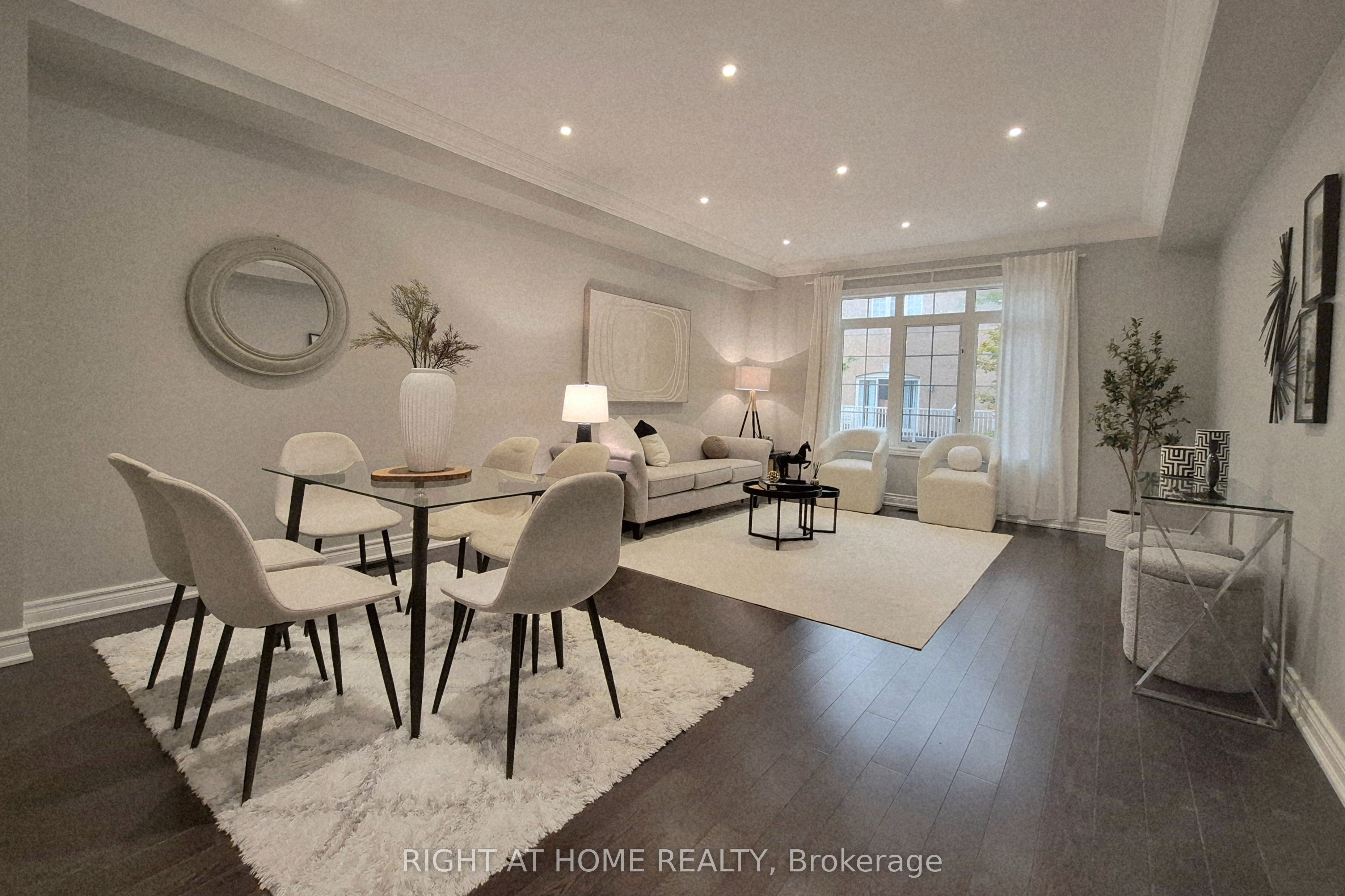 23 Observatory Lane 204, Richmond Hill, ON L4C 0M7