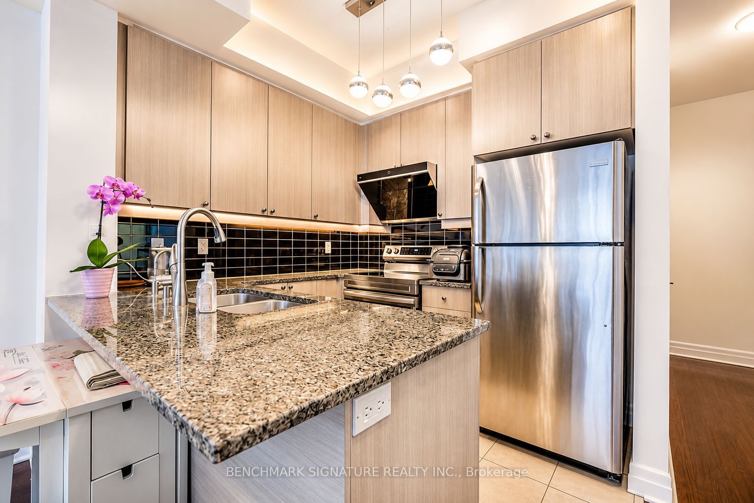 8110 Birchmount Road 315E, Markham, ON L6G 0E3 photo 2
