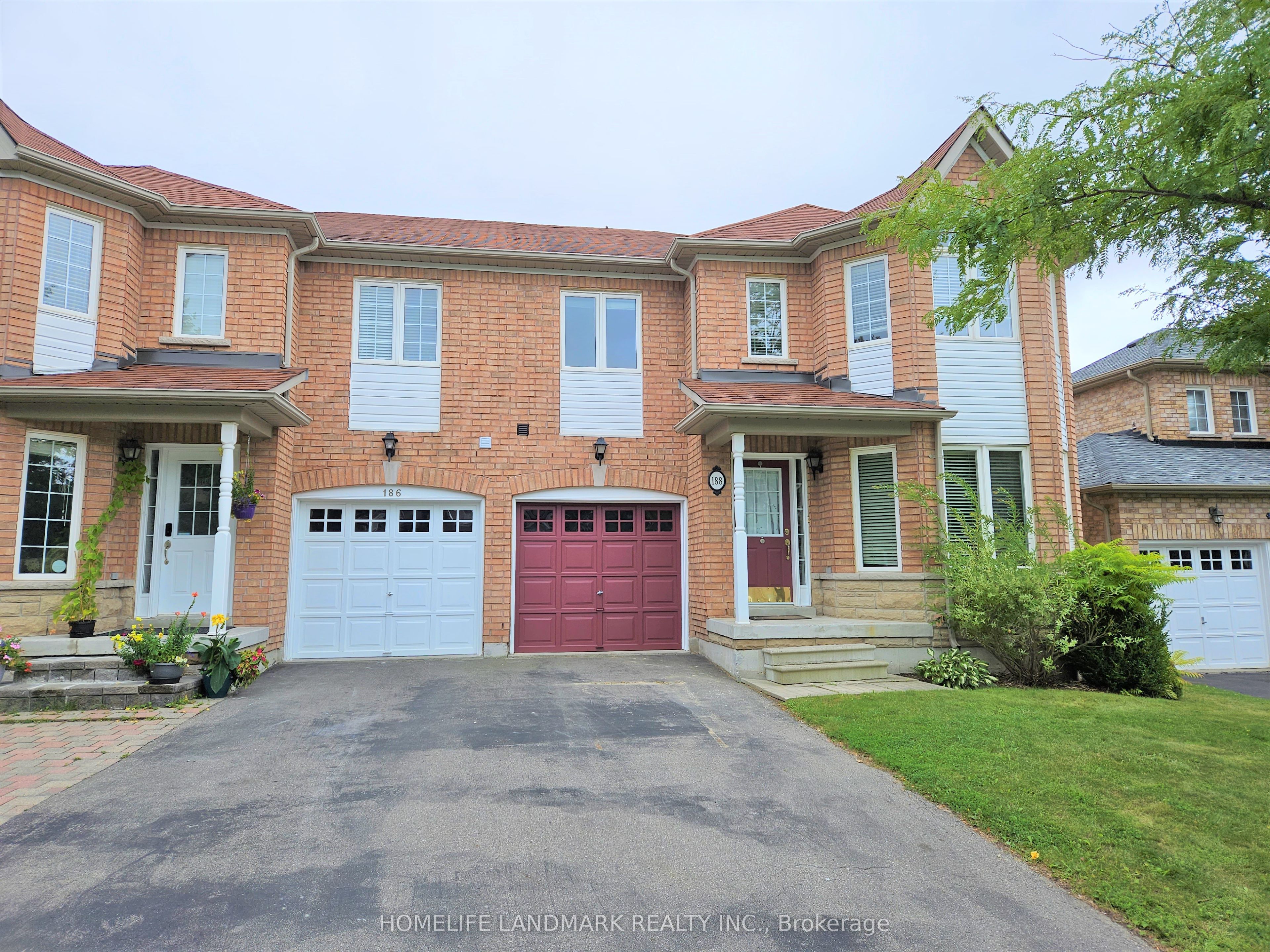 188 Wainscot Avenue, Newmarket, ON L3X 2X4 photo 2