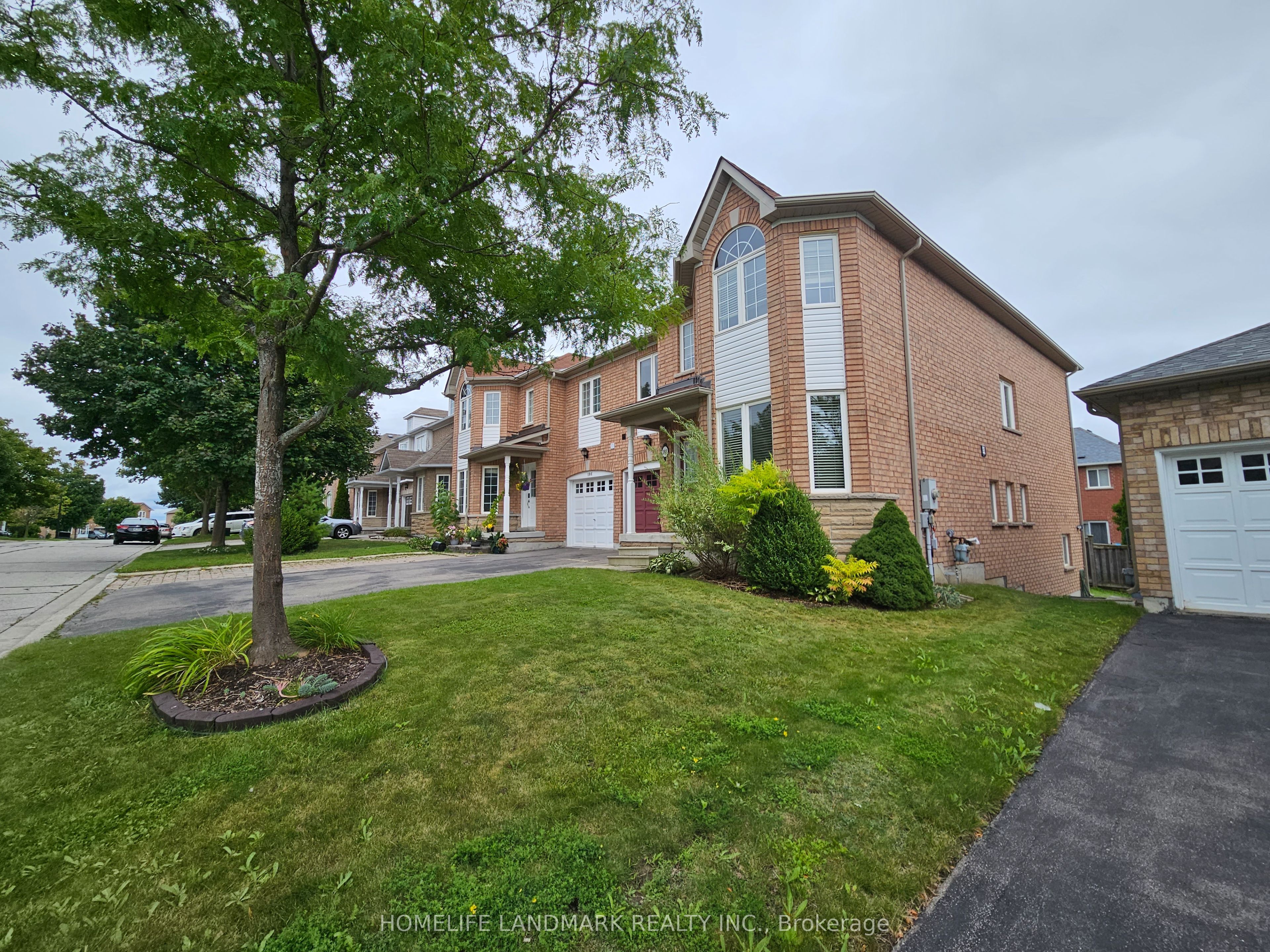 188 Wainscot Avenue, Newmarket, ON L3X 2X4 photo 3