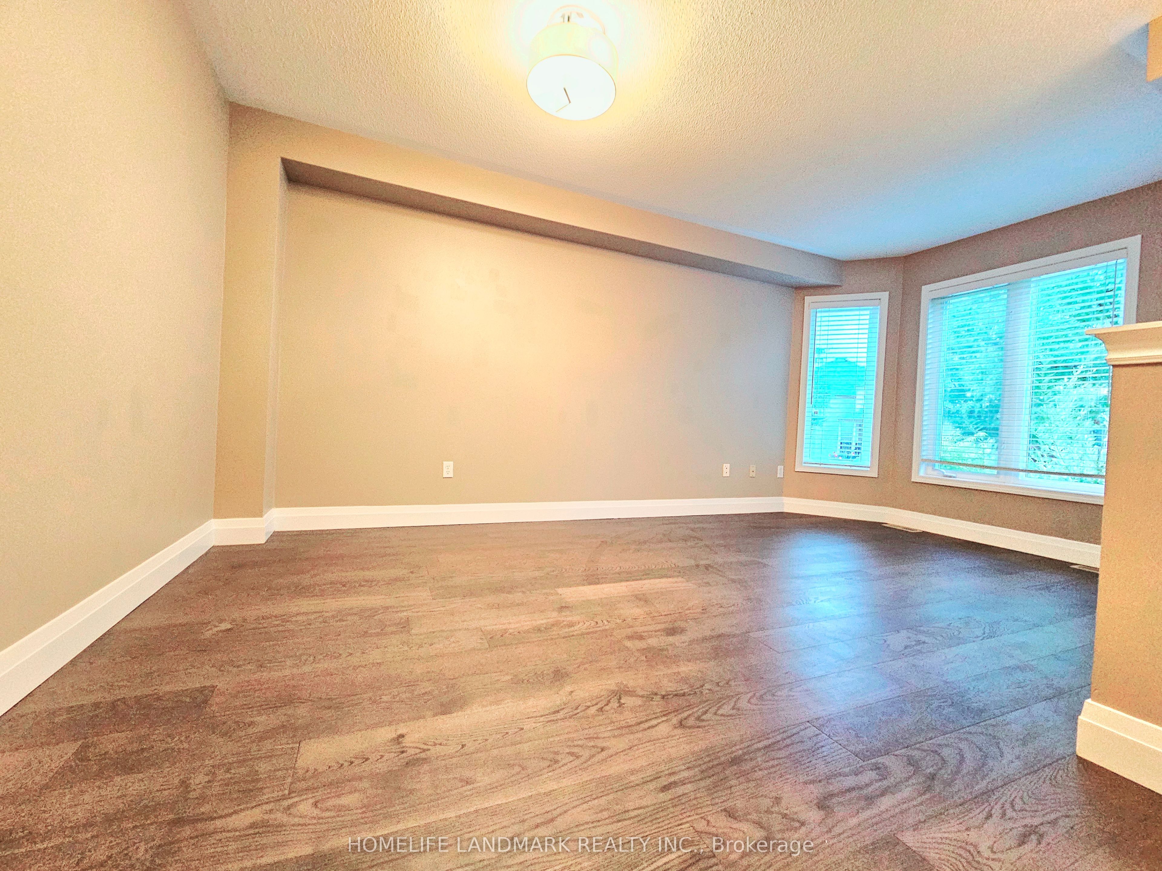 188 Wainscot Avenue, Newmarket, ON L3X 2X4 photo 4