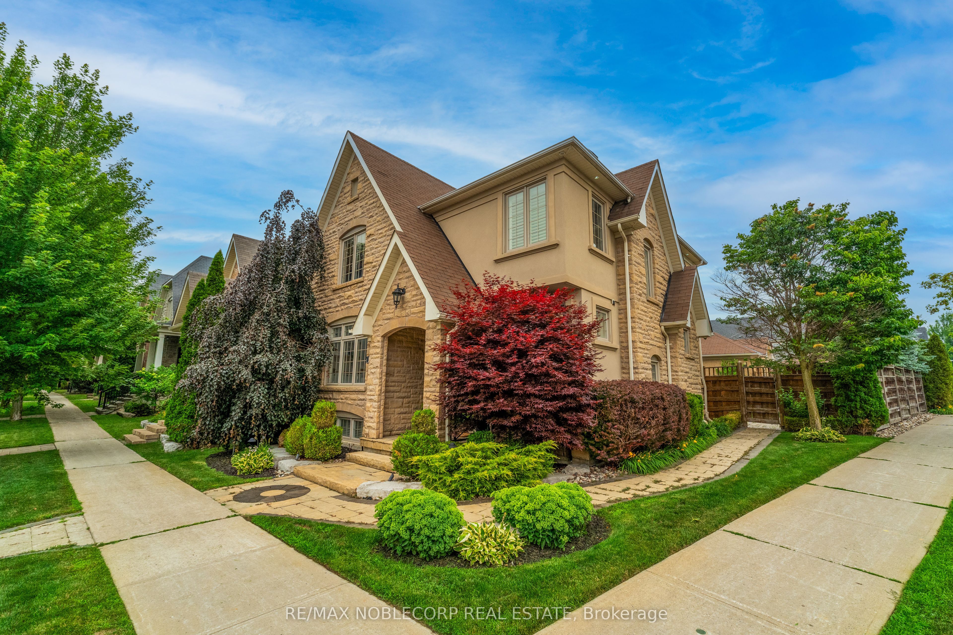 2 Glengordon Crescent, Markham, ON L6C 0K1 photo 4