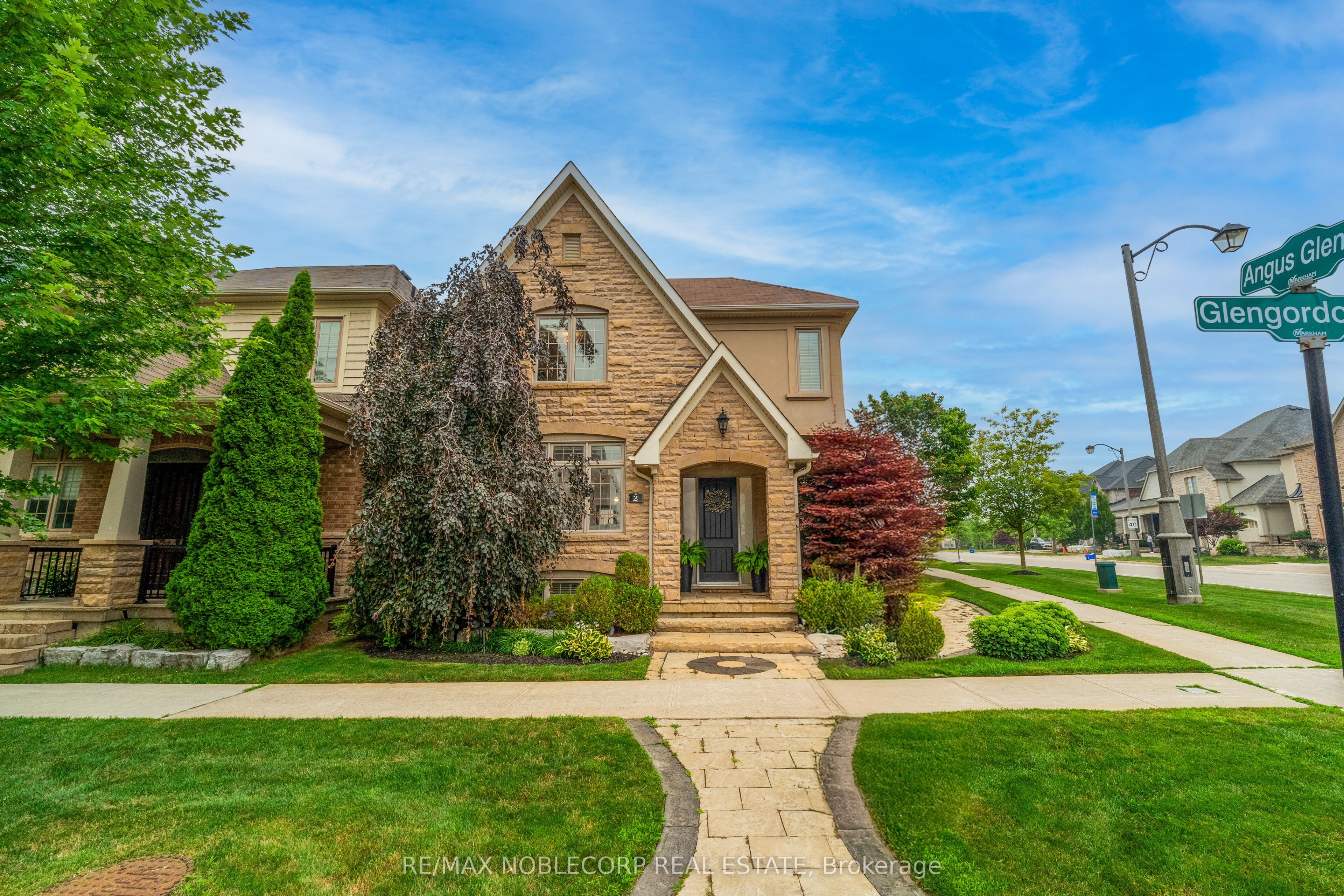 2 Glengordon Crescent, Markham, ON L6C 0K1 photo 5